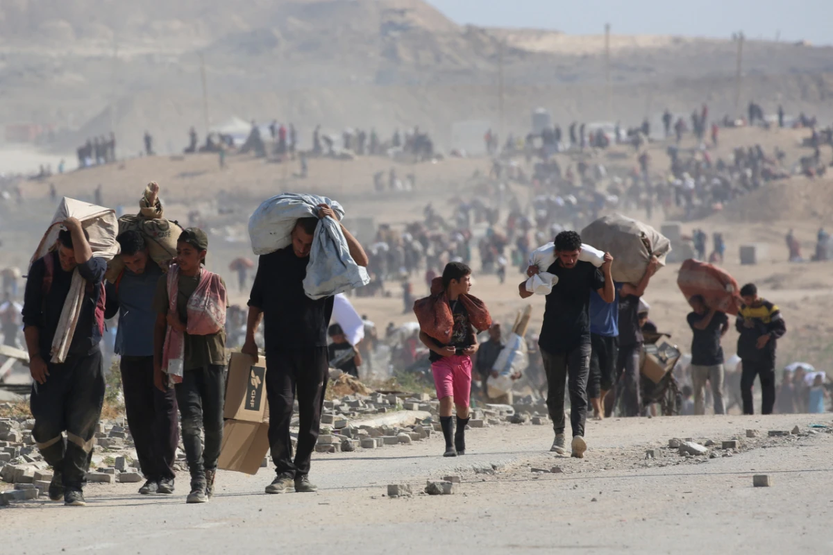 Hilfesuchende Palästinenser im Gazastreifen