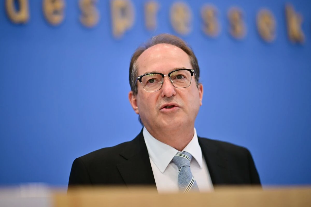 ++ ARCHIVBILD ++ Dobrindt fährt ähnlichen Kurs wie Gerhard Karner in Österreich