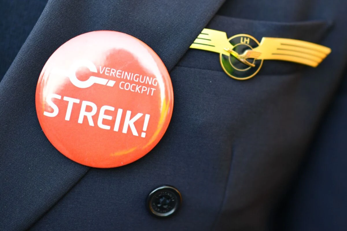 ++ ARCHIVBILD ++ Klares Votum für einen Arbeitskampf