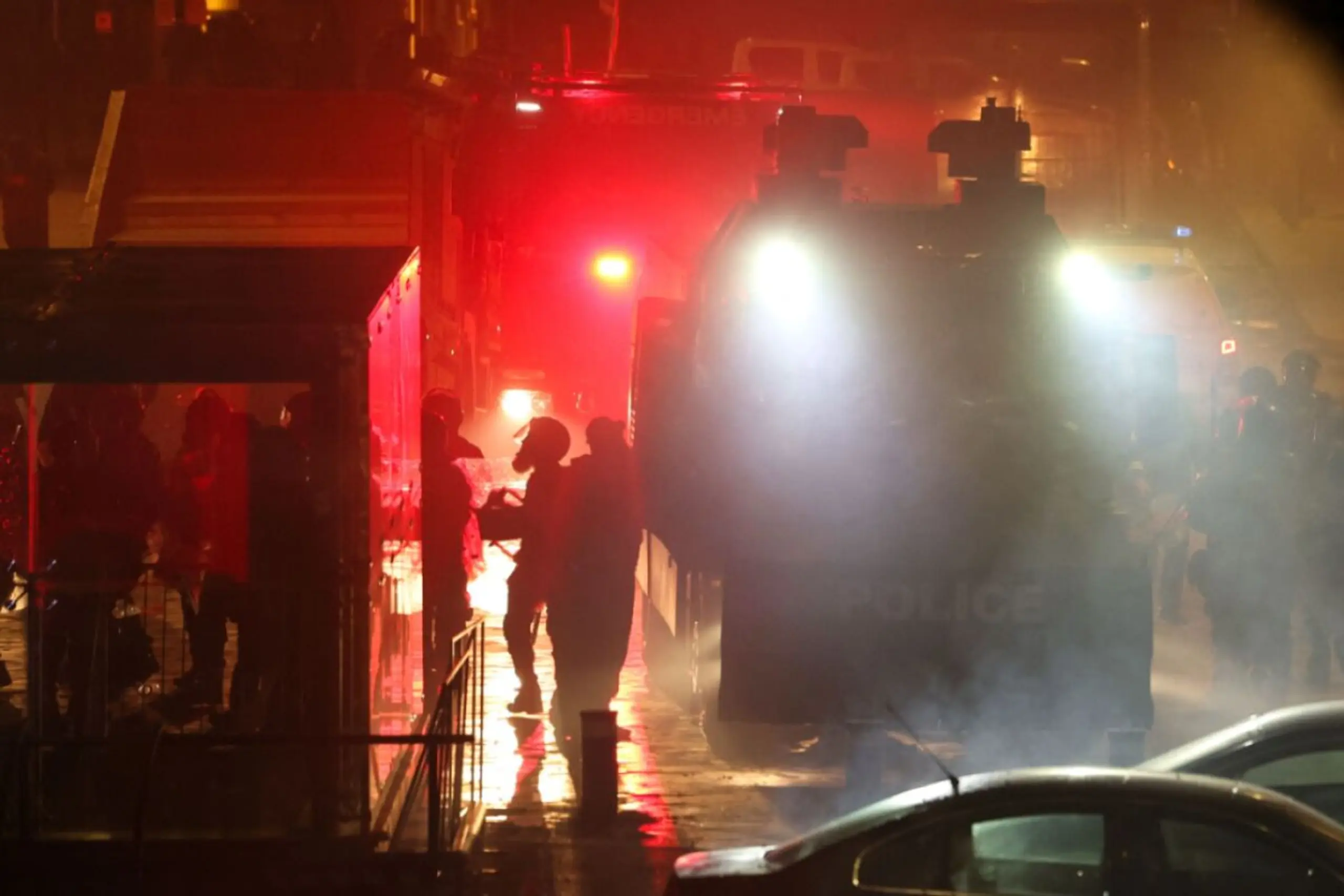 Polizei fuhr in Tiflis mit schweren Geschützen auf