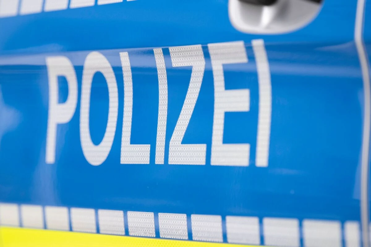 ++ ARCHIVBILD ++ Täter flüchtig, Polizeieinsatz läuft