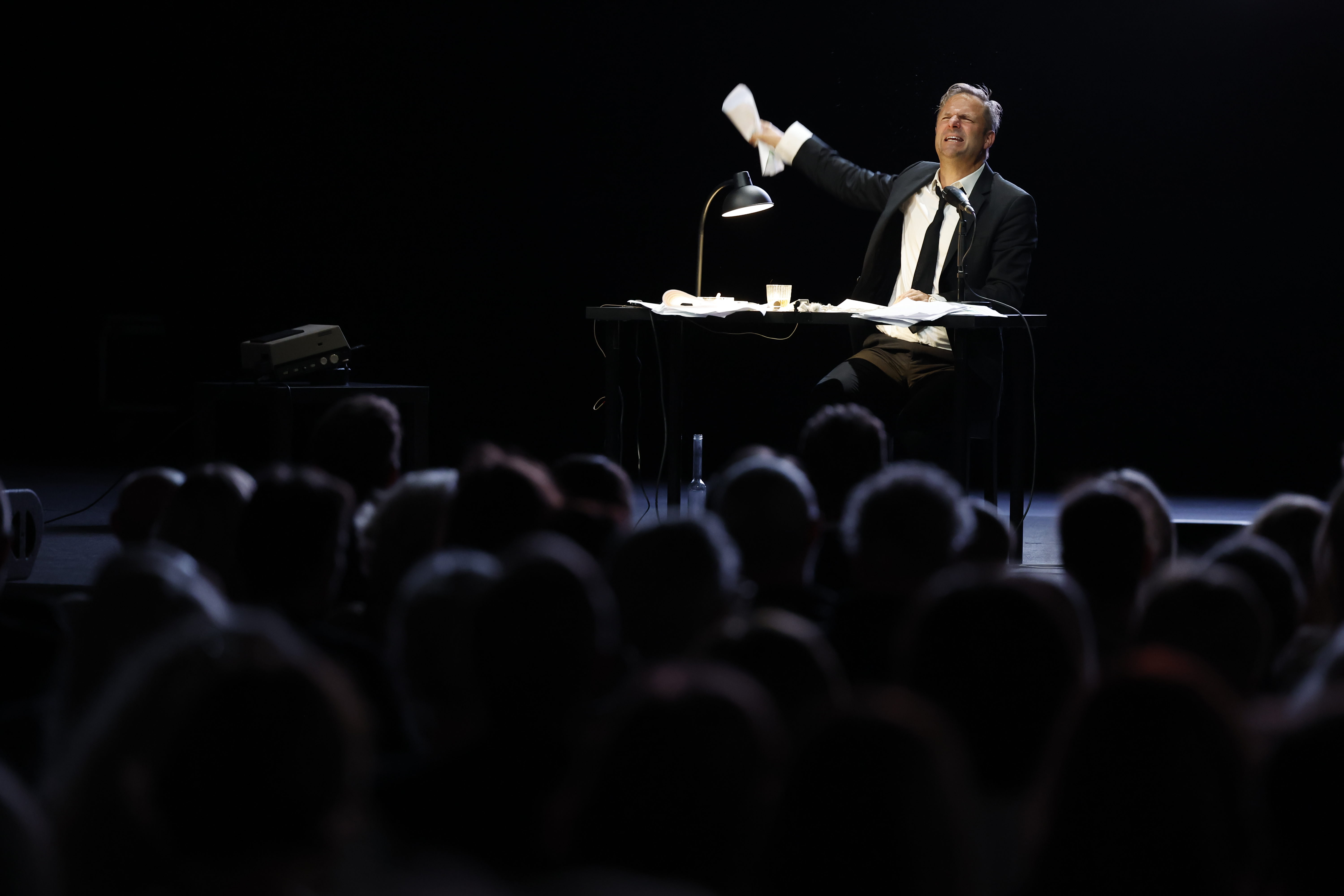 Eröffnung Jugendstiltheater - Philipp Hochmair – Bild 6 von 17