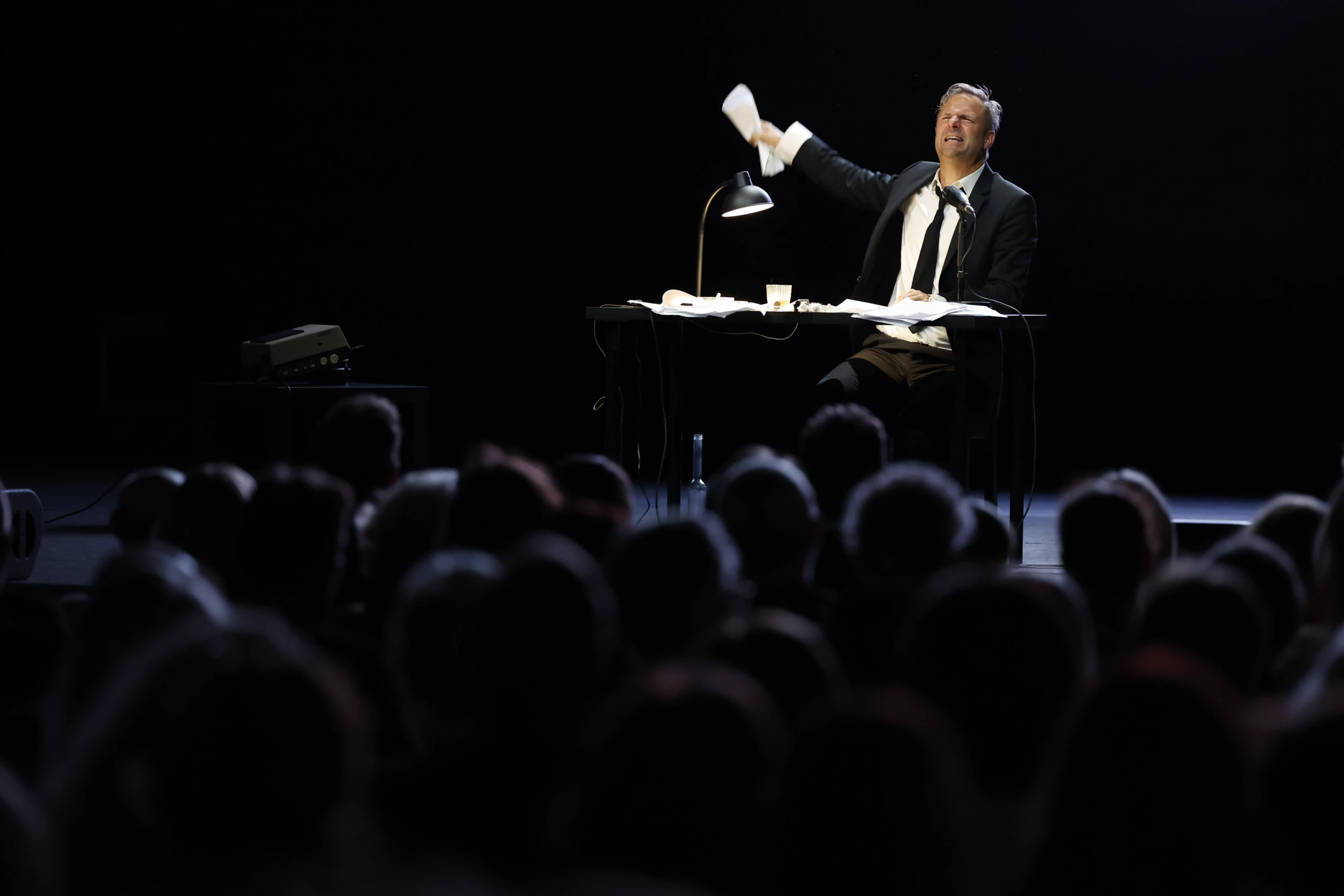 Eröffnung Jugendstiltheater - Philipp Hochmair – Bild 6 von 17
