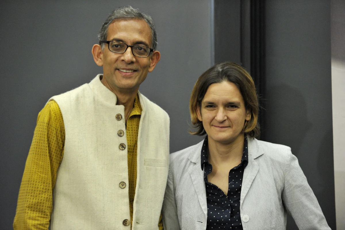 Esther Duflo und Abhijit Banerjee wurden 2019 ihre Armutsforschung ausgezeichnet