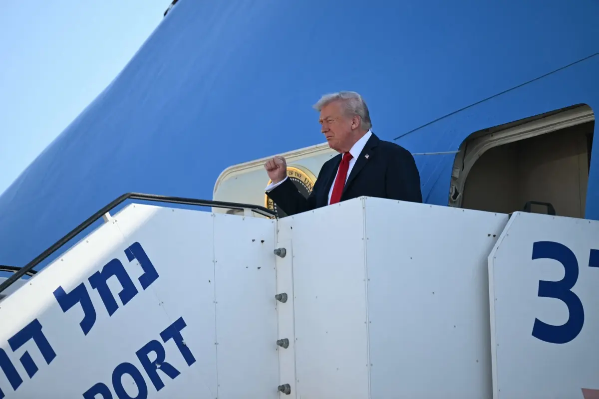 Trump auf dem Flughafen Ben Gurion in Israel