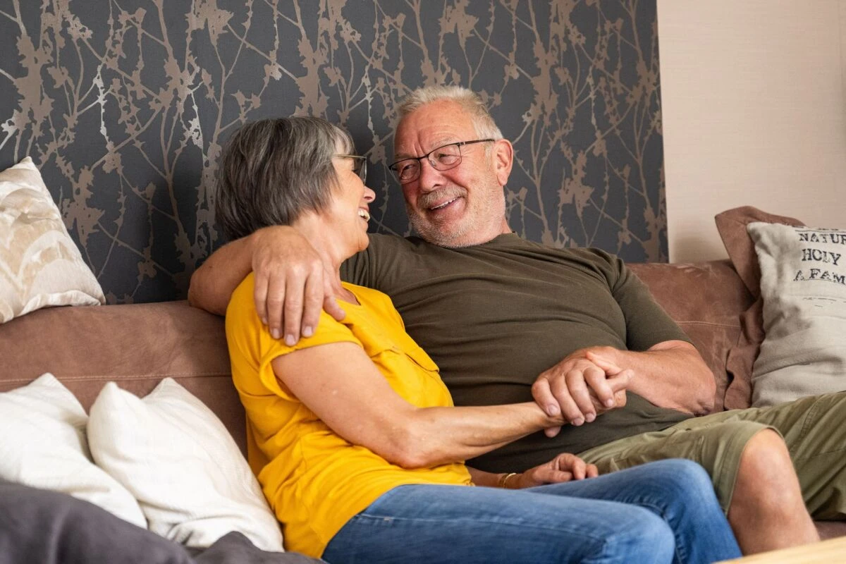 Ein neuer Partner bringt oft Entlastung für Freunde und Angehörige