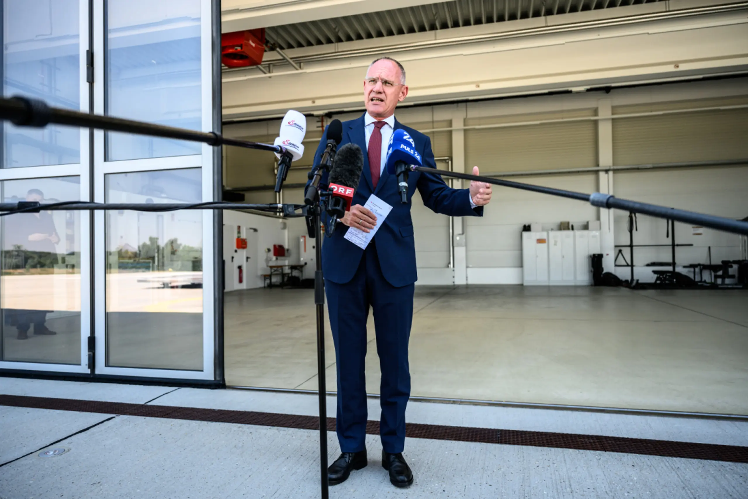 Karner will weiter abschieben