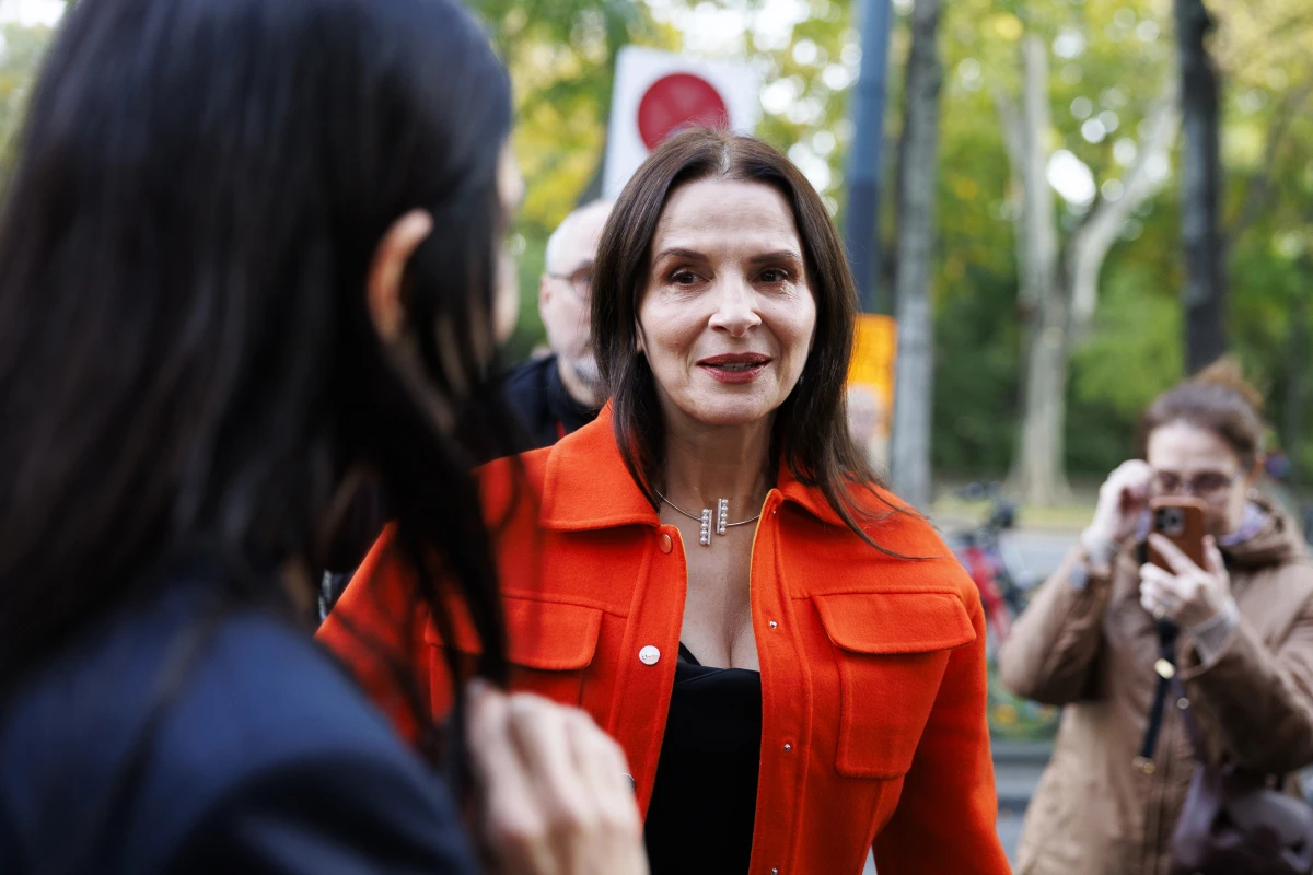 In ihrer ersten Regiearbeit blickt Binoche in sich hinein