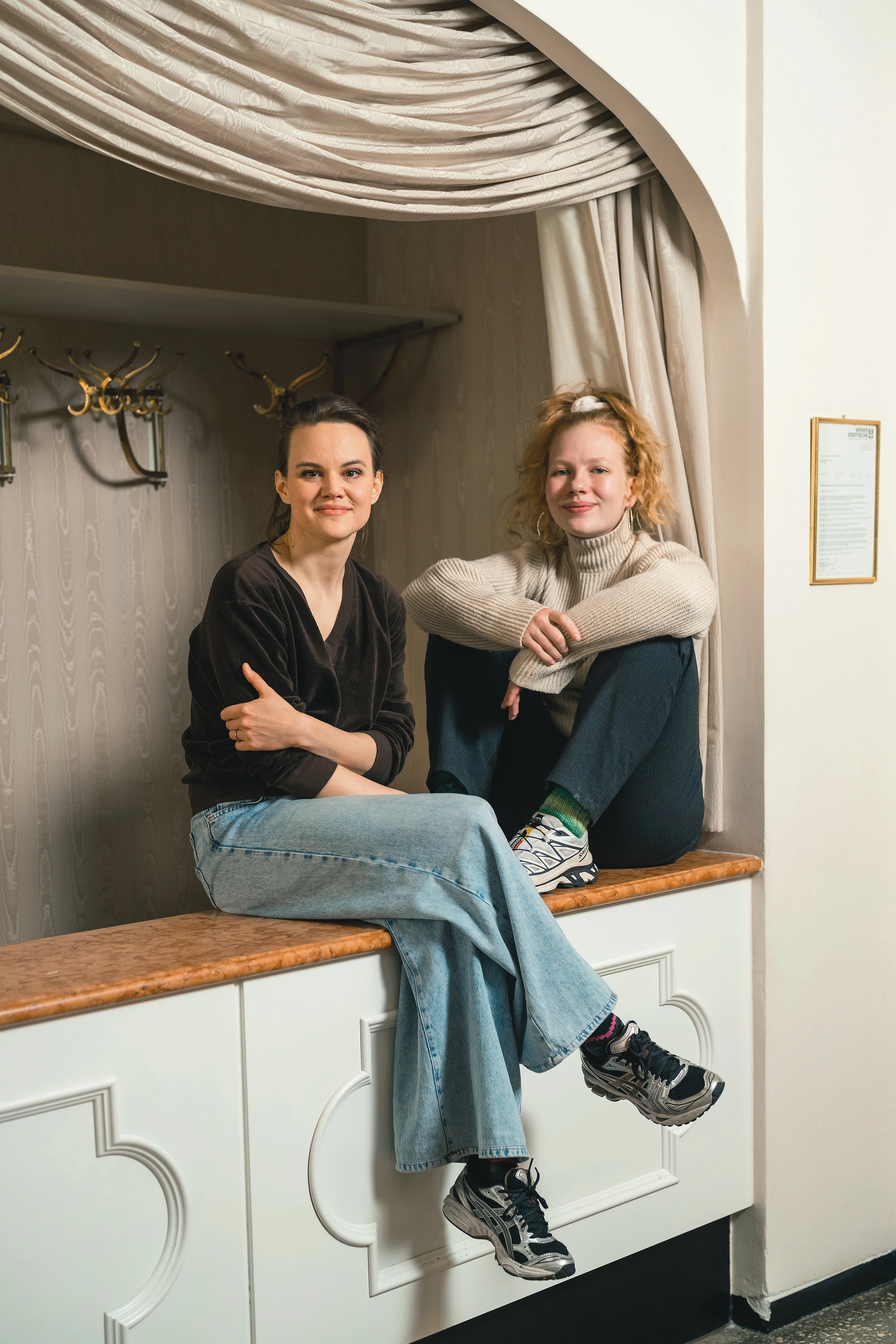 Katharina Klar und Juliette Larat: Letzter Vorhang Josefstadt