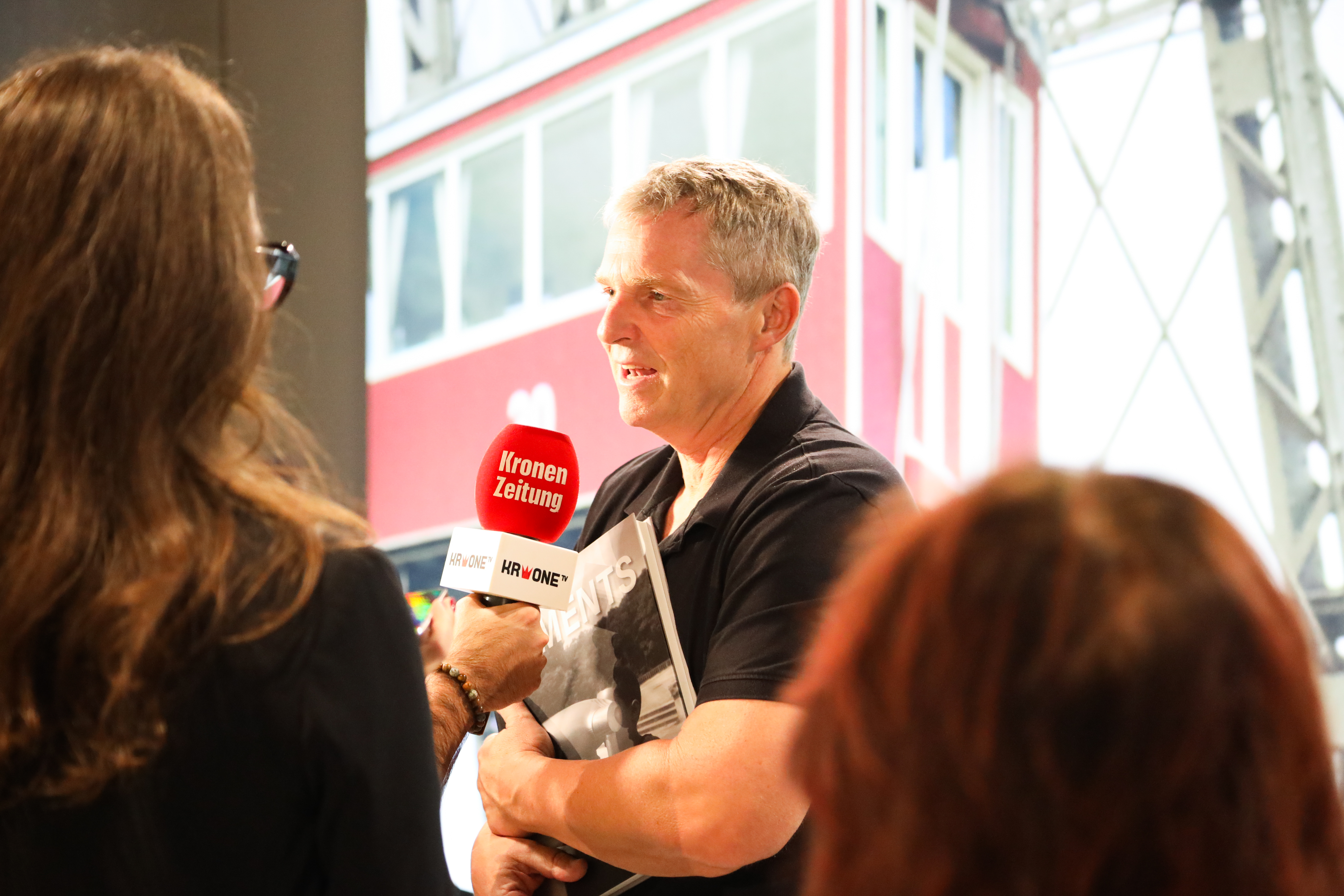 Buchpräsentation "Moments Street Photography" – Bild 3 von 32