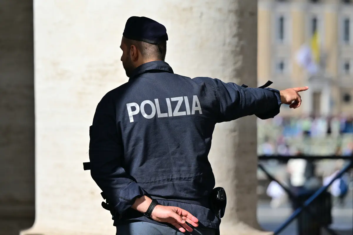 Die italienische Polizei ermittelt wegen Fake-Pornofotos von Promis
