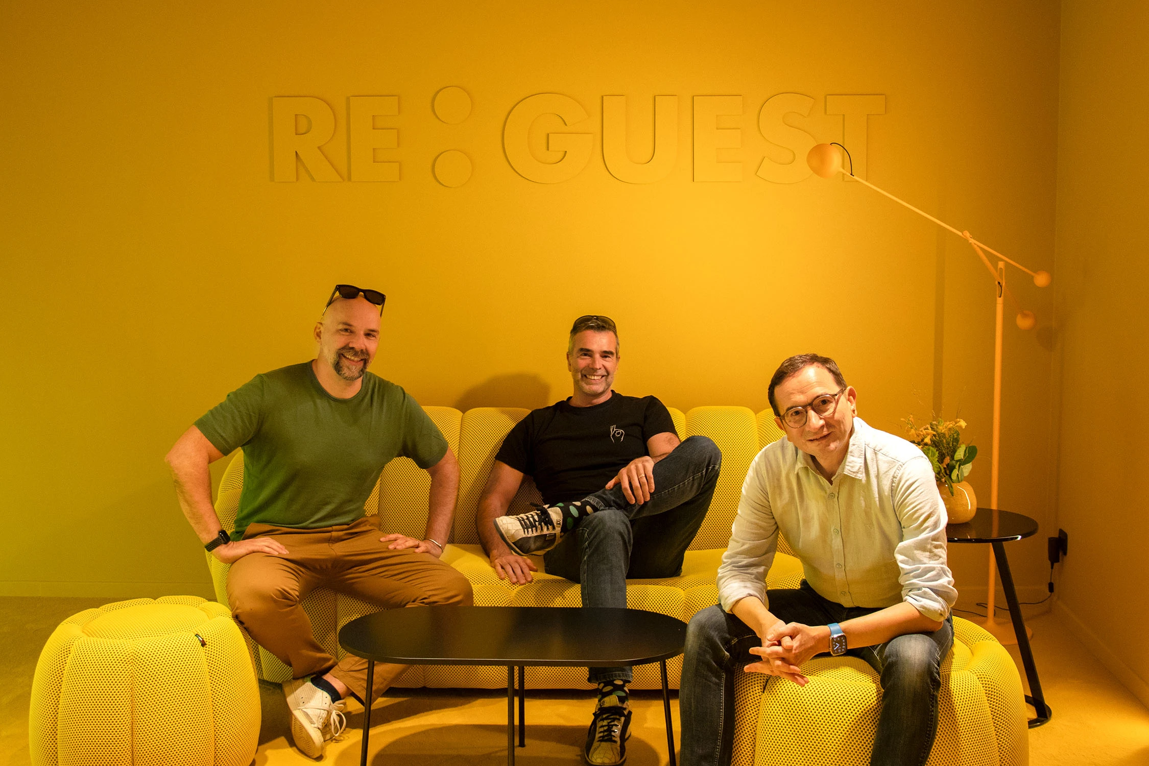 ReGuest steigt bei Schweizer Servecloud ein