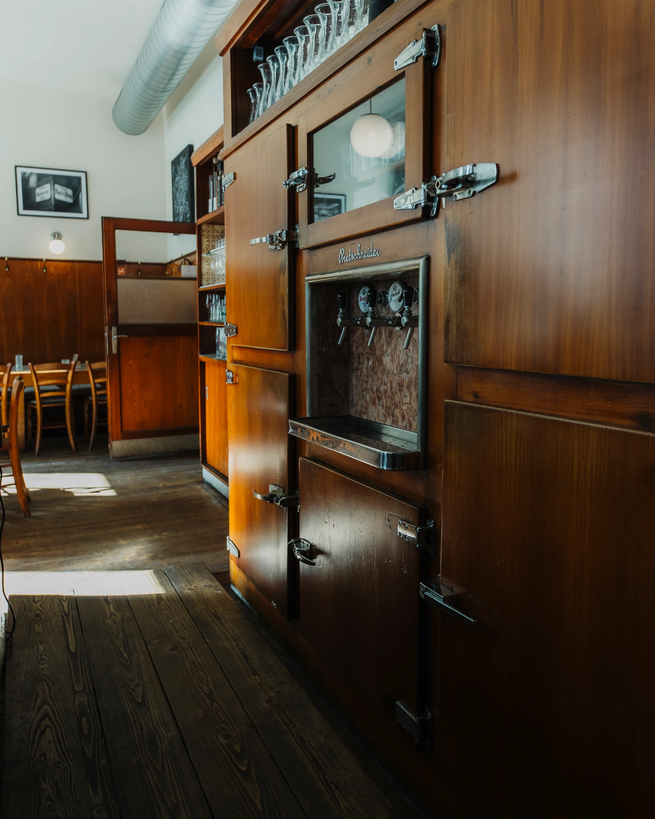 © Beigestellt Blurred image background