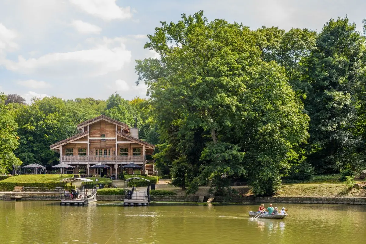 Der Park Bois de la Cambre ist eine grüne Oase zum entspannen