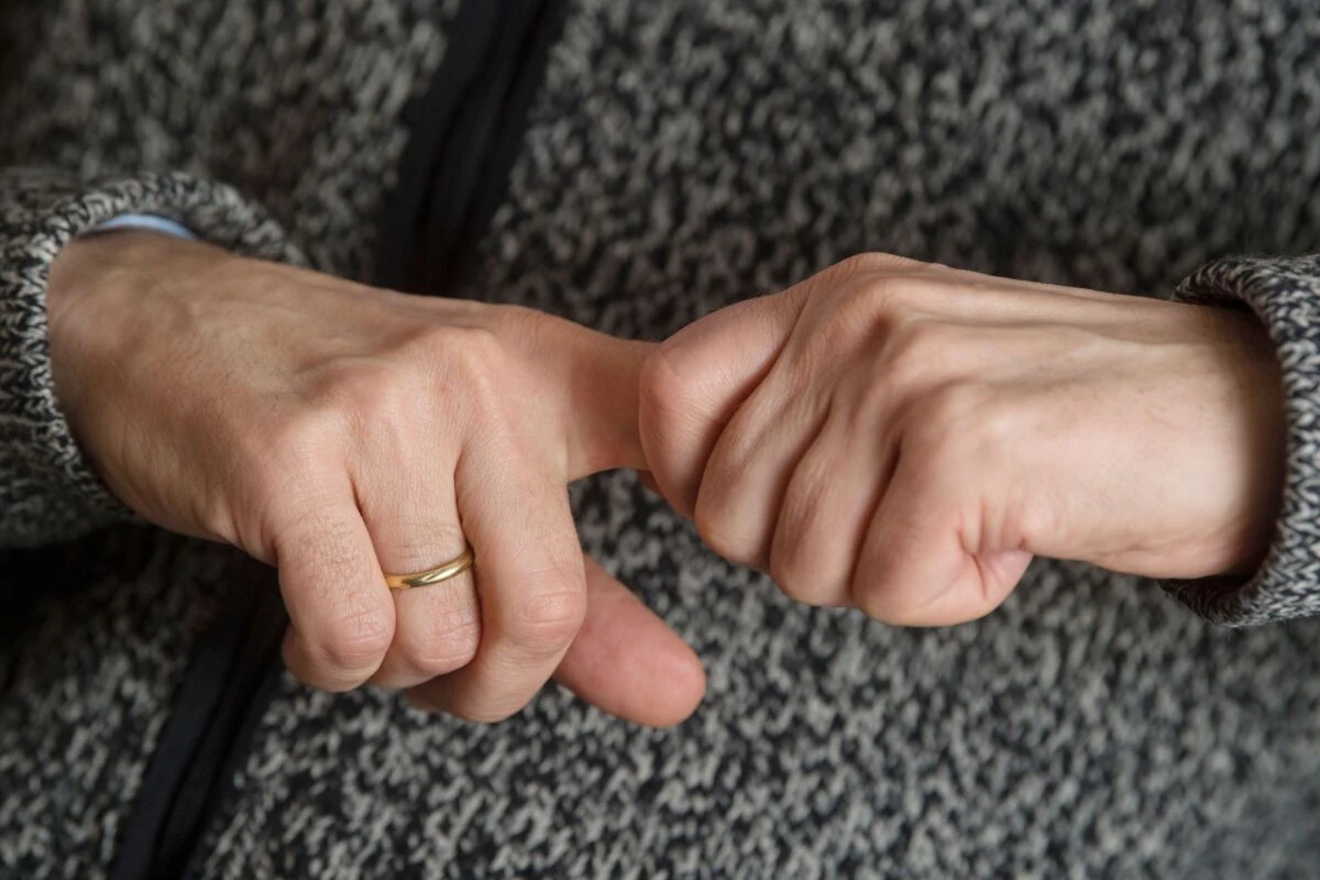 ++ ARCHIVBILD ++ Frauen leiden häufiger