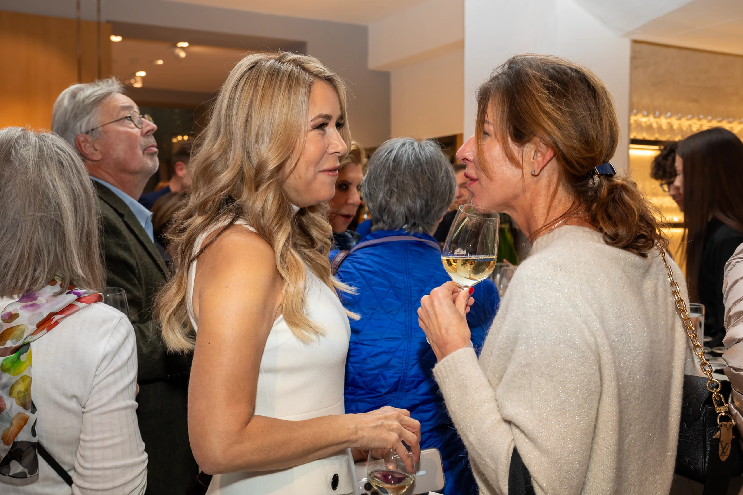 VIP Charity Shopping bei Hämmerle – Bild 26 von 85