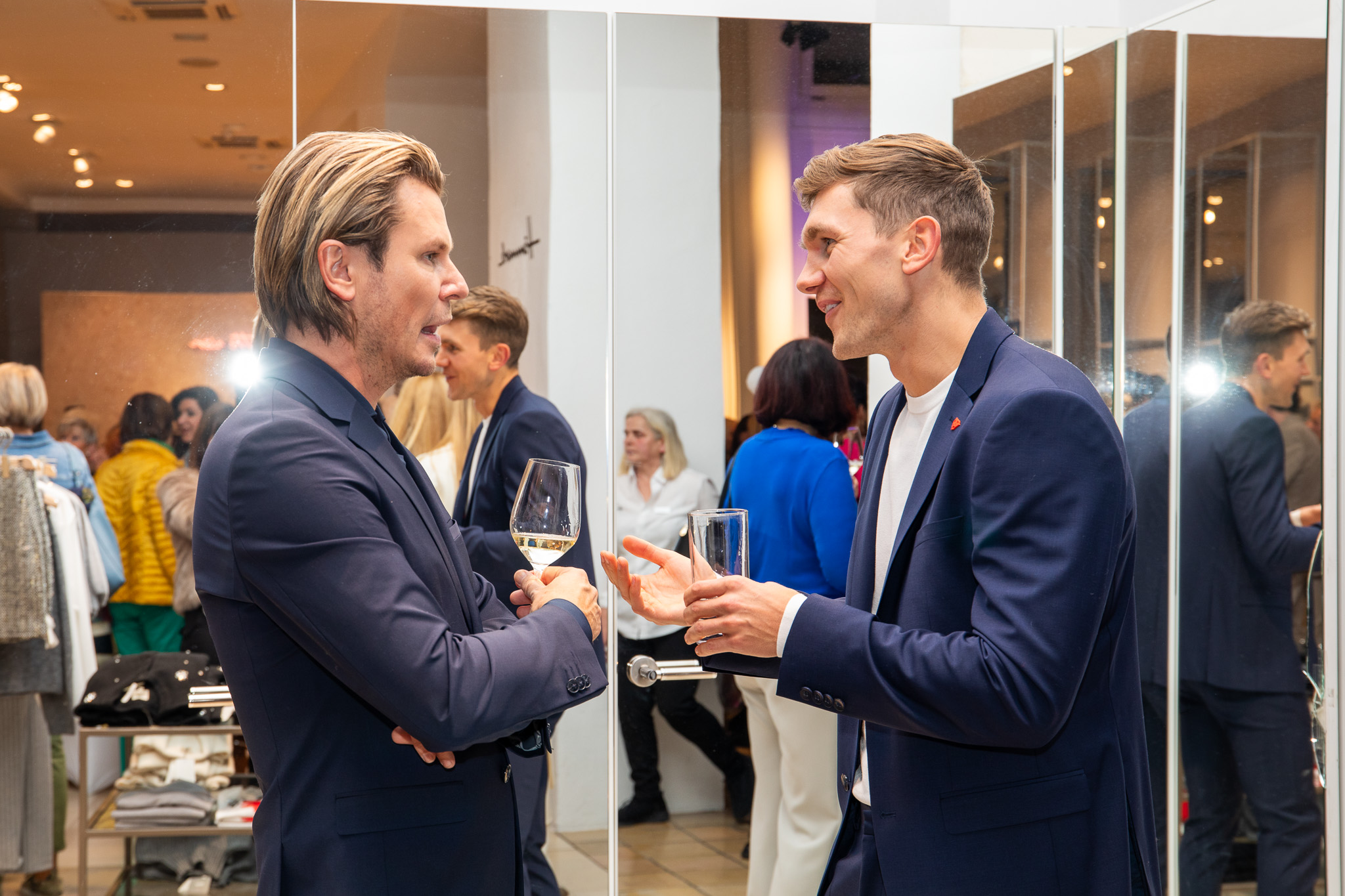 VIP Charity Shopping bei Hämmerle – Bild 28 von 85