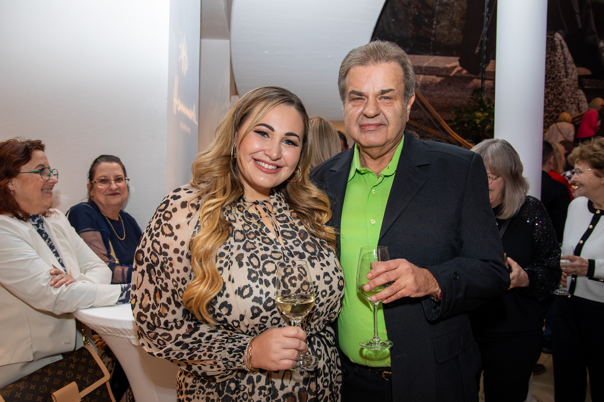 VIP Charity Shopping bei Hämmerle – Bild 30 von 85