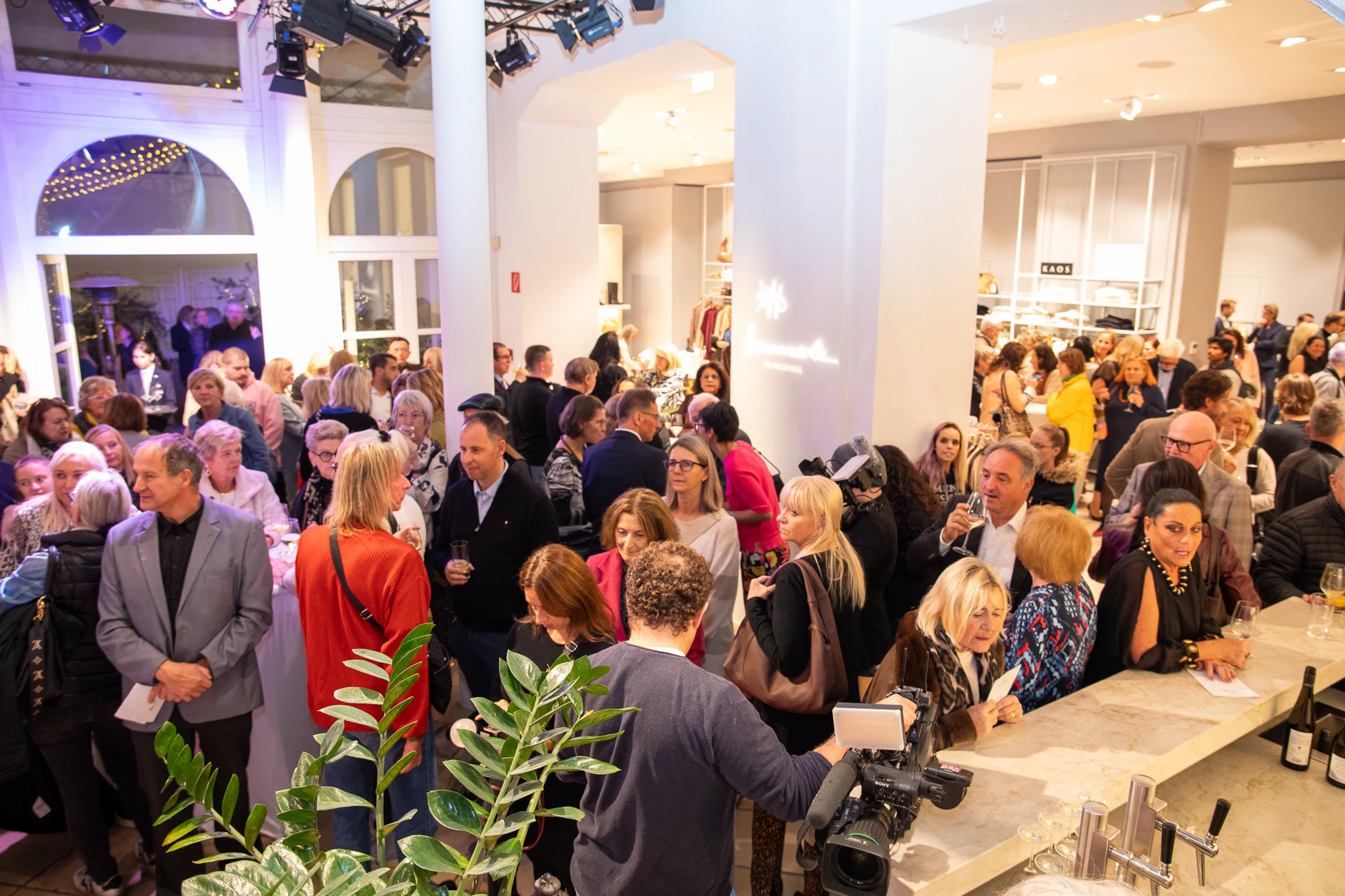 VIP Charity Shopping bei Hämmerle – Bild 49 von 85