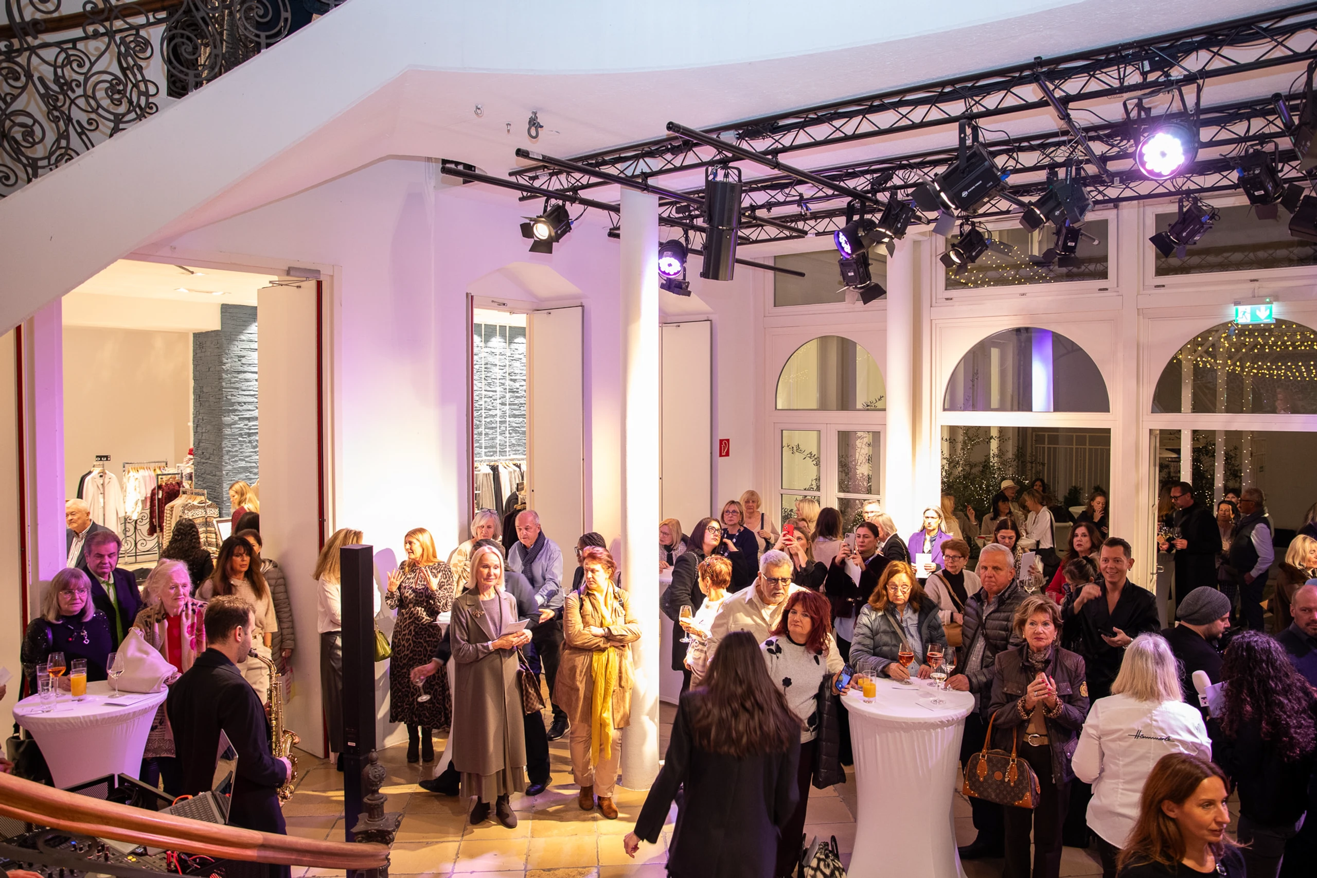 VIP Charity Shopping bei Hämmerle – Bild 50 von 85