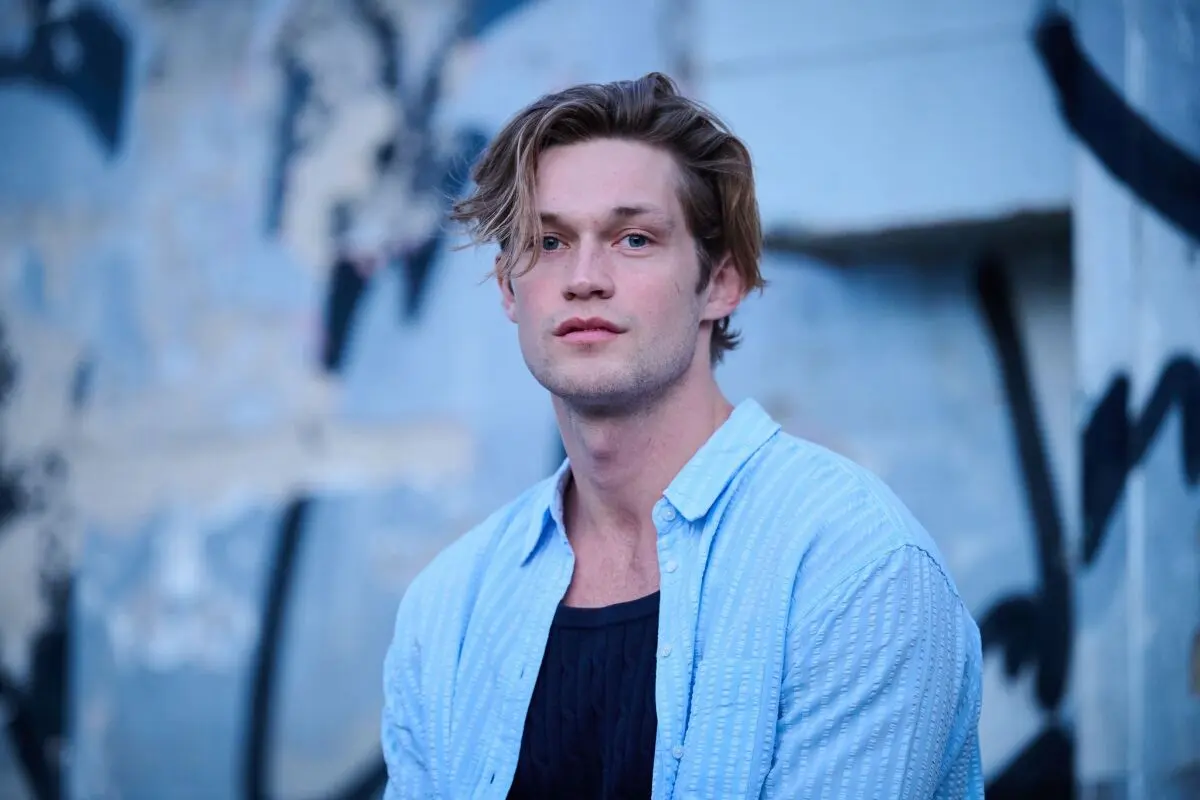 Damian Hardung will A und B