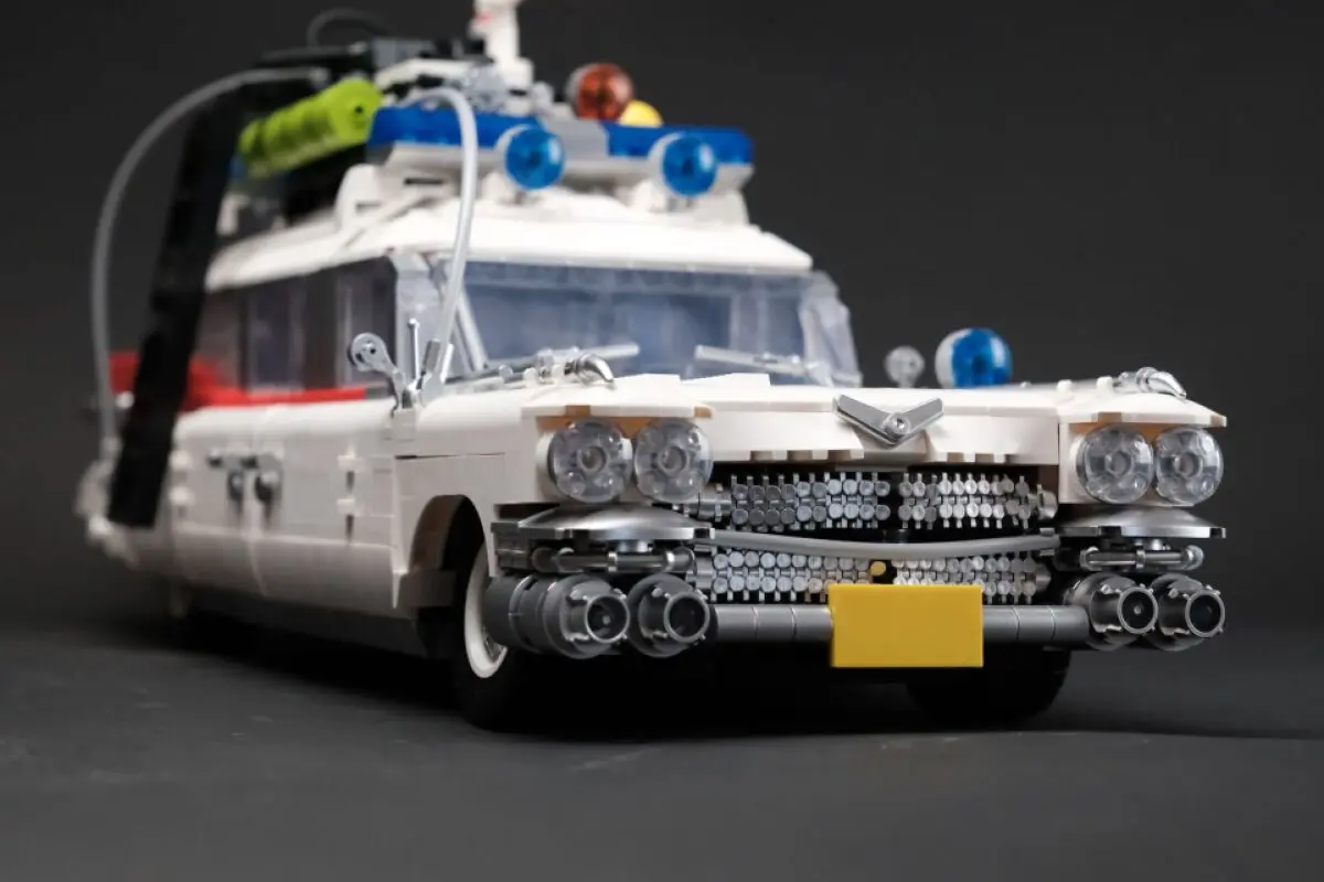 Der Bausatz diese US-Krankenwagens von Bluebrixx kostet 130 Euro