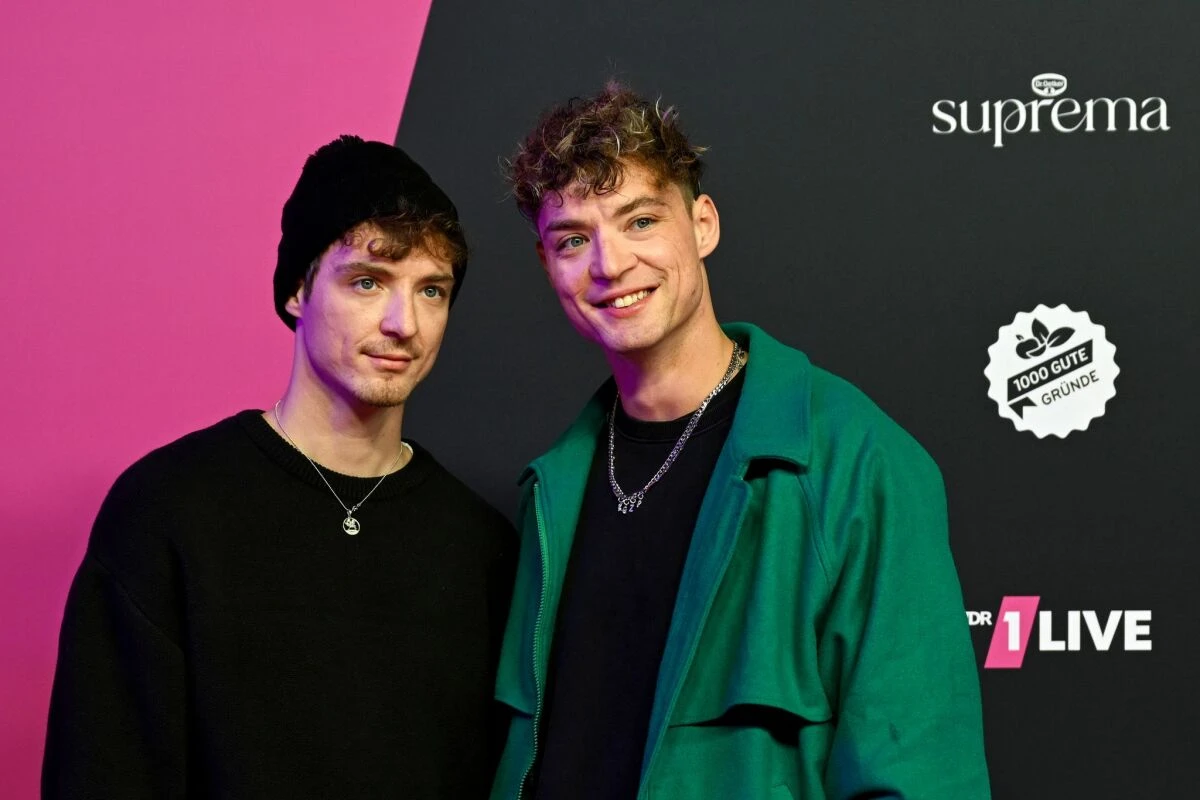 ++ ARCHIVBILD ++ Die Lochmann-Zwillinge sind nun HE/RO