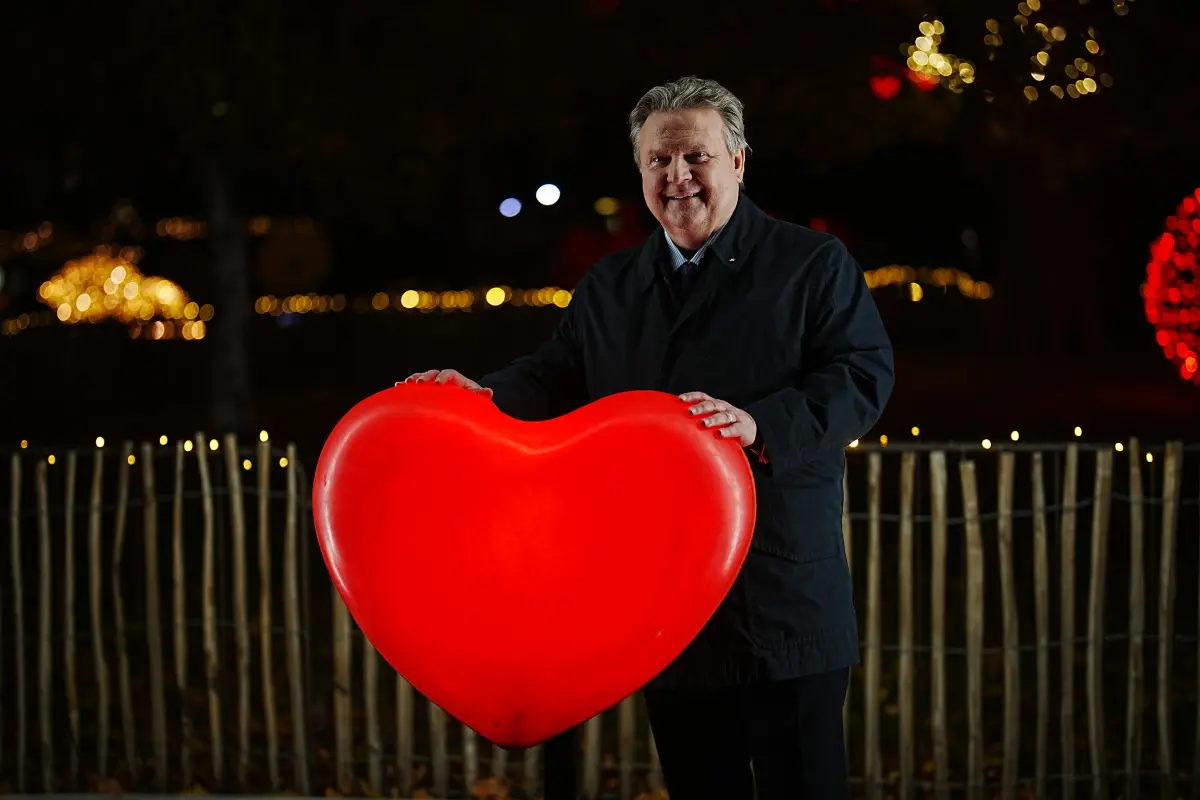 Eröffnung am Freitag mit 96 Hütten, Eislaufplatz und "Winterwelt"