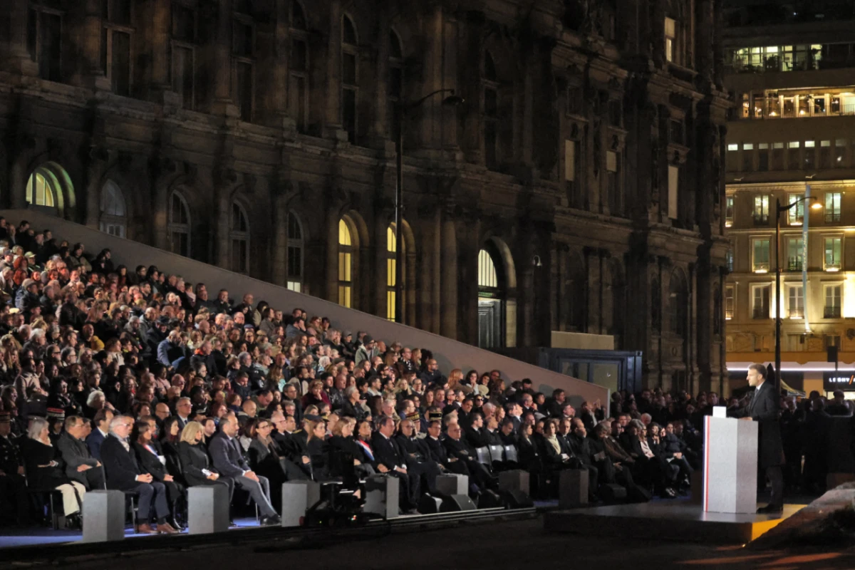 Gedenkfeier mit Frankreichs Präsident Macron (rechts)