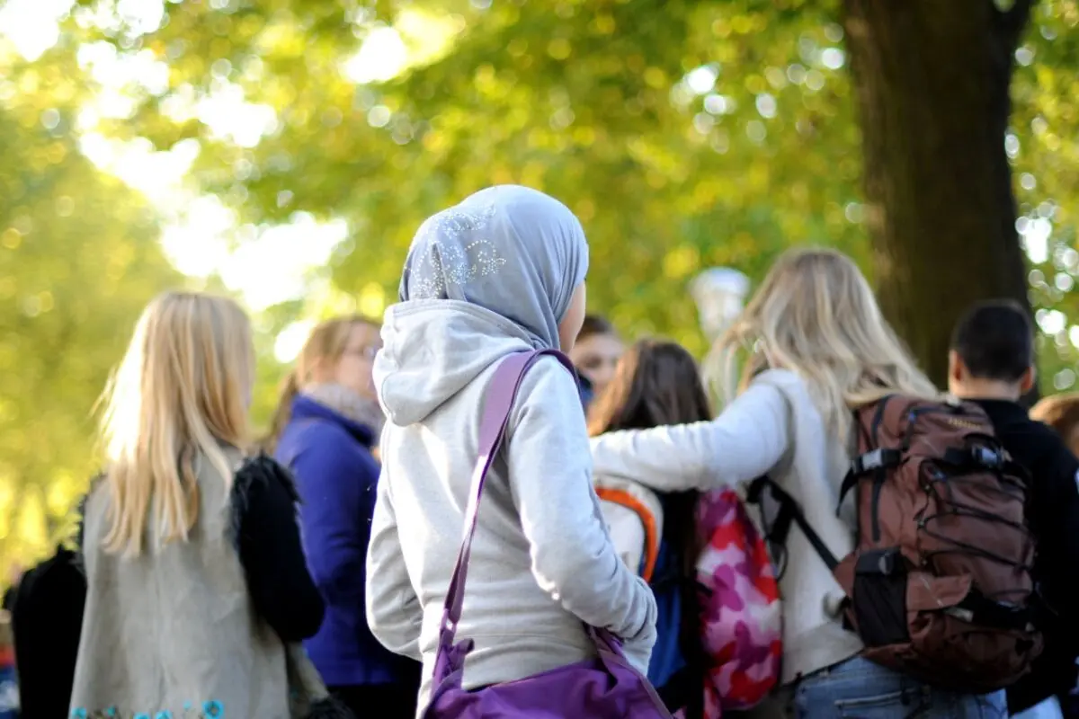 ++ ARCHIVBILD ++ Verbot soll bis zur Vollendung des 14. Lebensjahres gelten