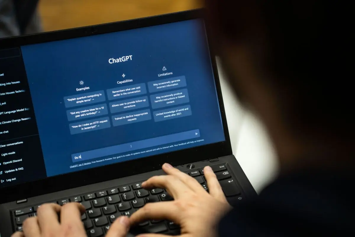 ++ ARCHIVBILD ++ ChatGPT war von Ausfall betroffen