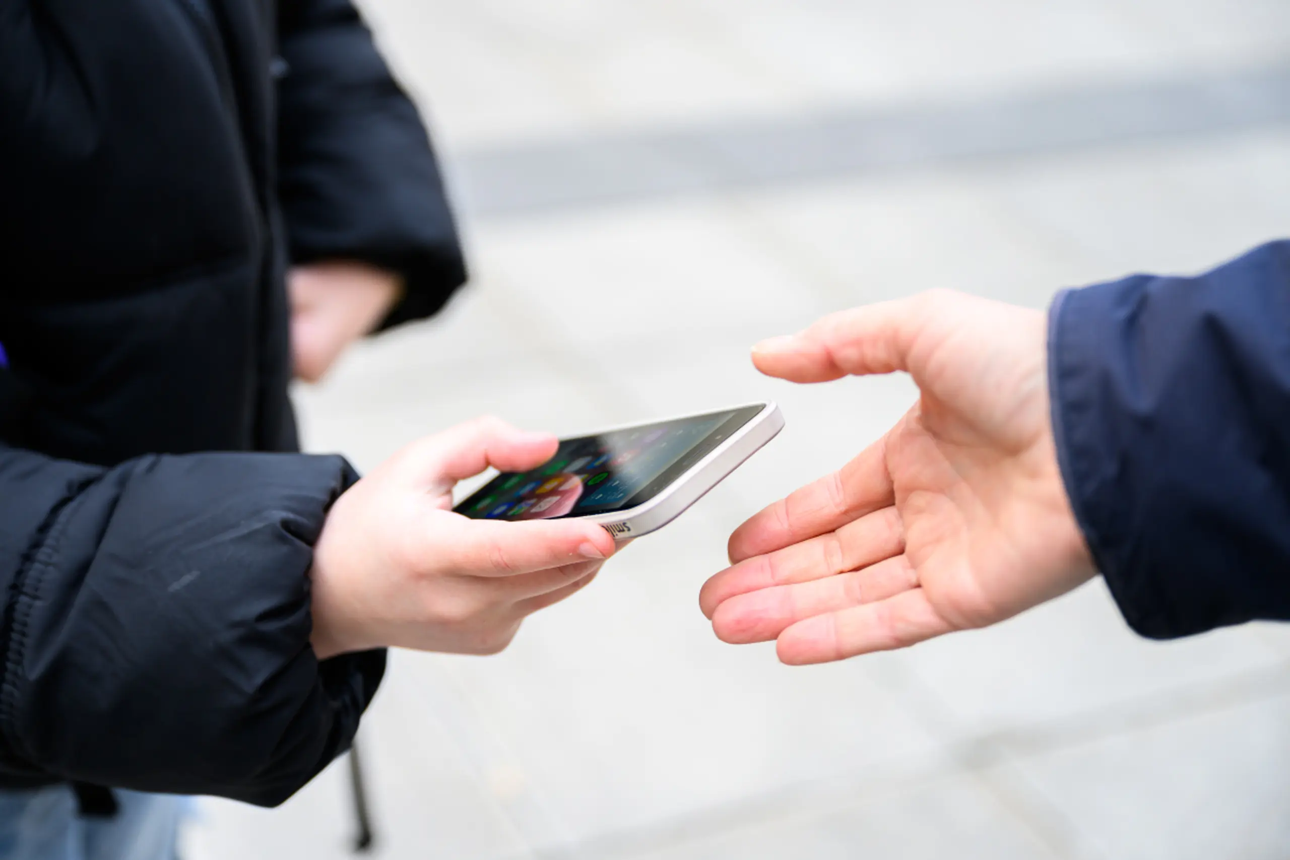 Studie: Besseres Sozialverhalten, weniger Cybermobbing