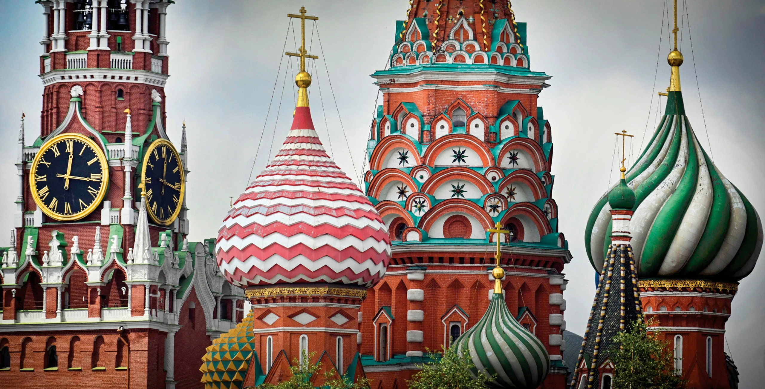 © Alexander Nemenov / AFP / picturesdesk.com Blurred image background