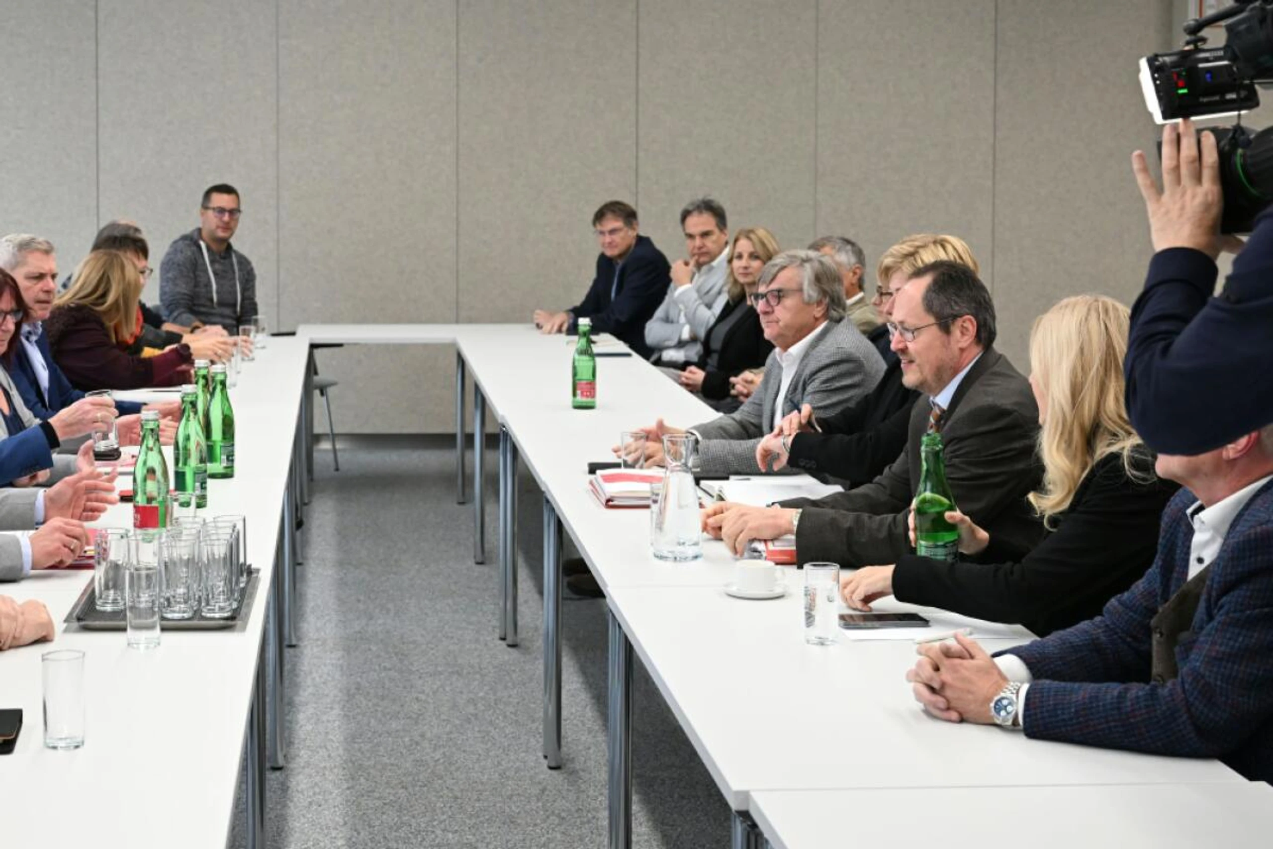 Sozialpartner einigten sich nach acht Verhandlungsstunden