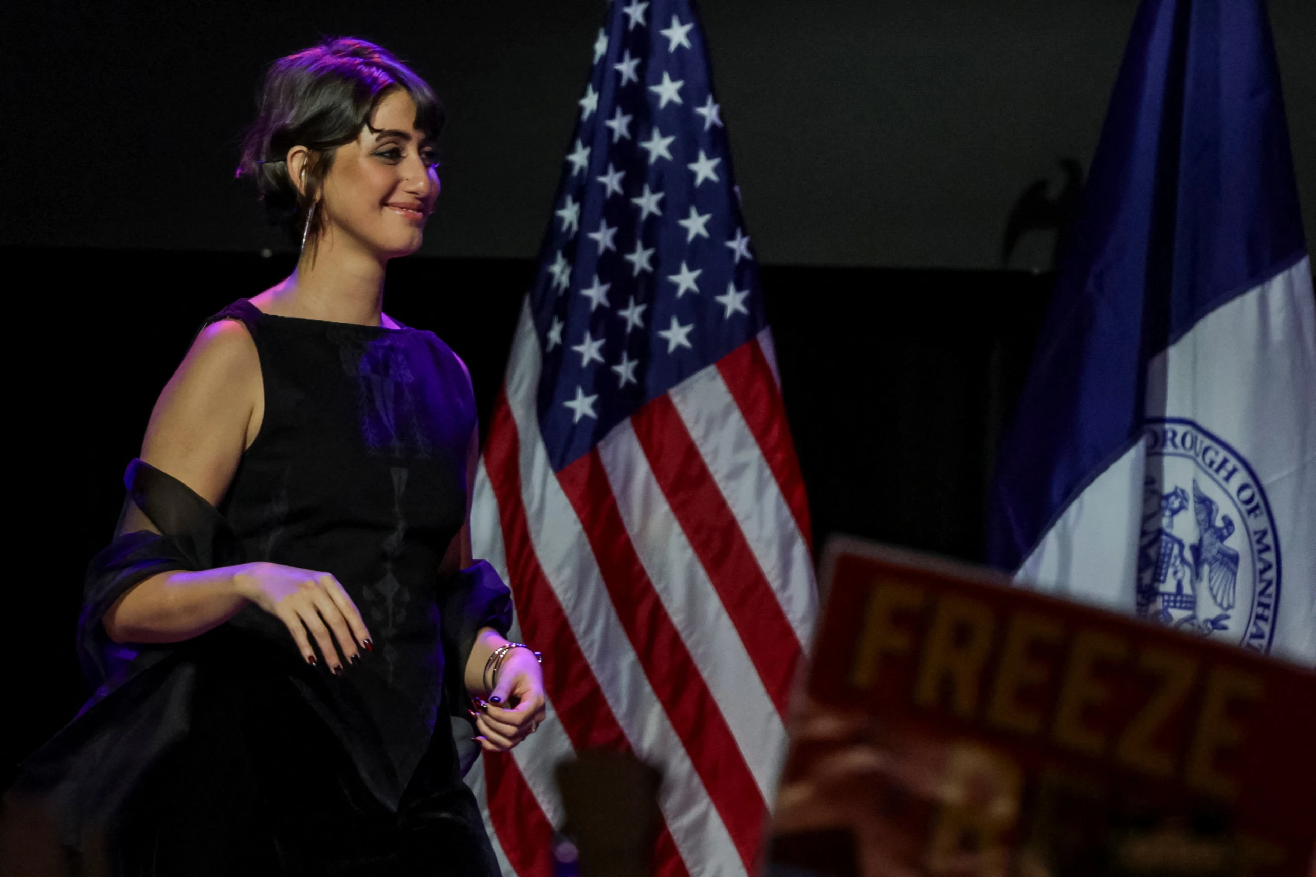 © Jeenah Moon, APA-Images, REUTERS Blurred image background