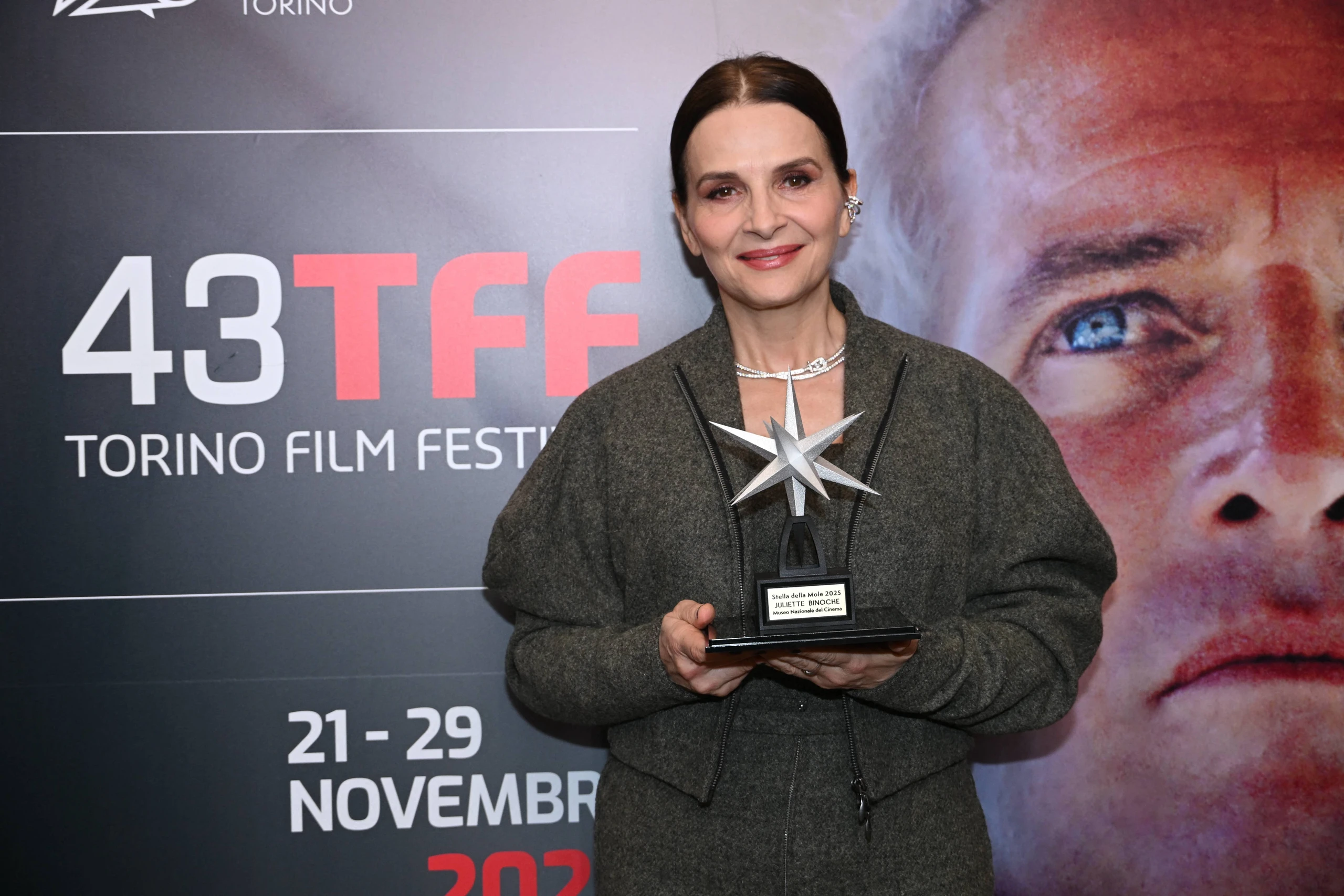 Promi-Bilder: Die neuesten Fotos der Stars