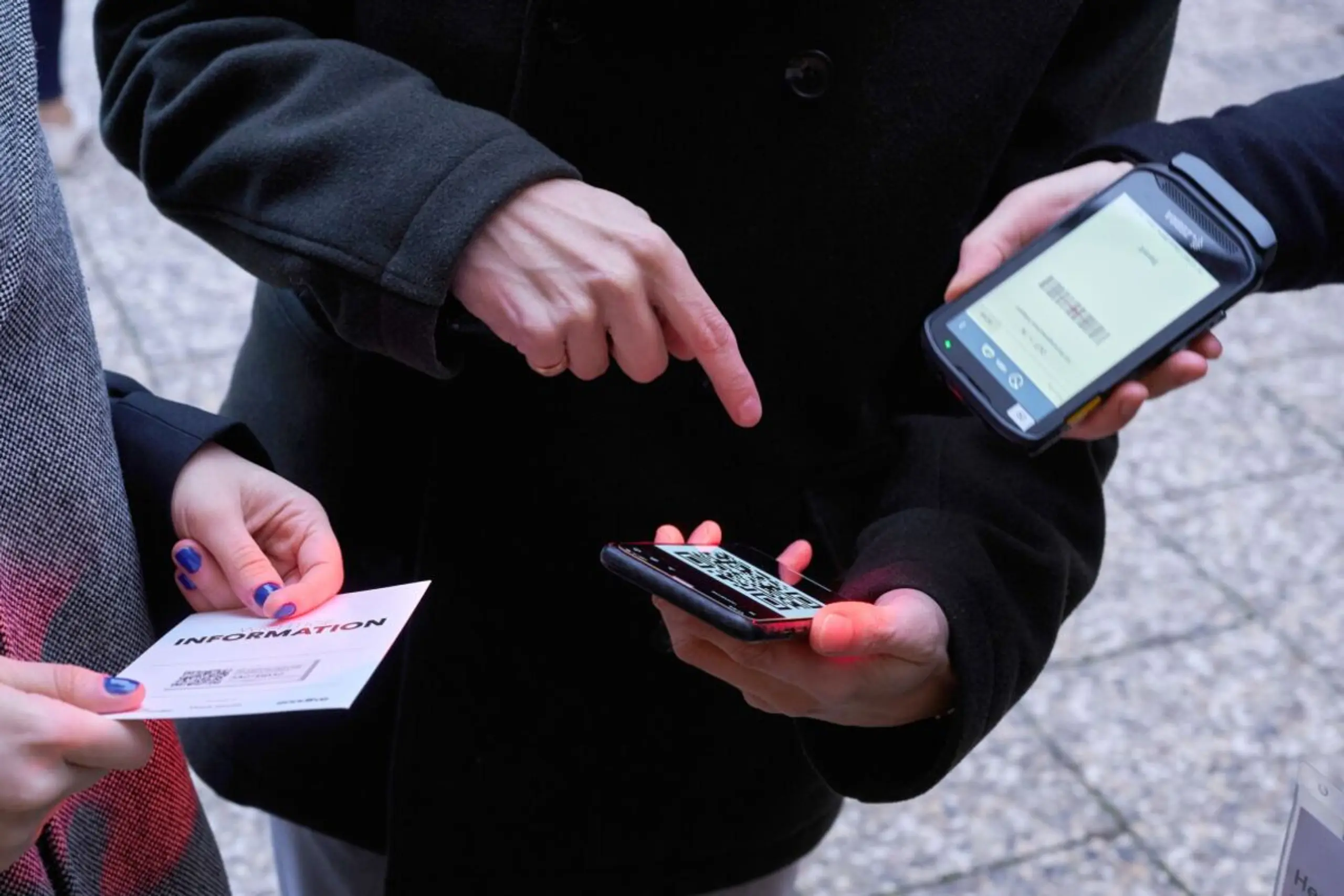 Wallet-Apps von Apple oder Google sind oft schon vorinstalliert