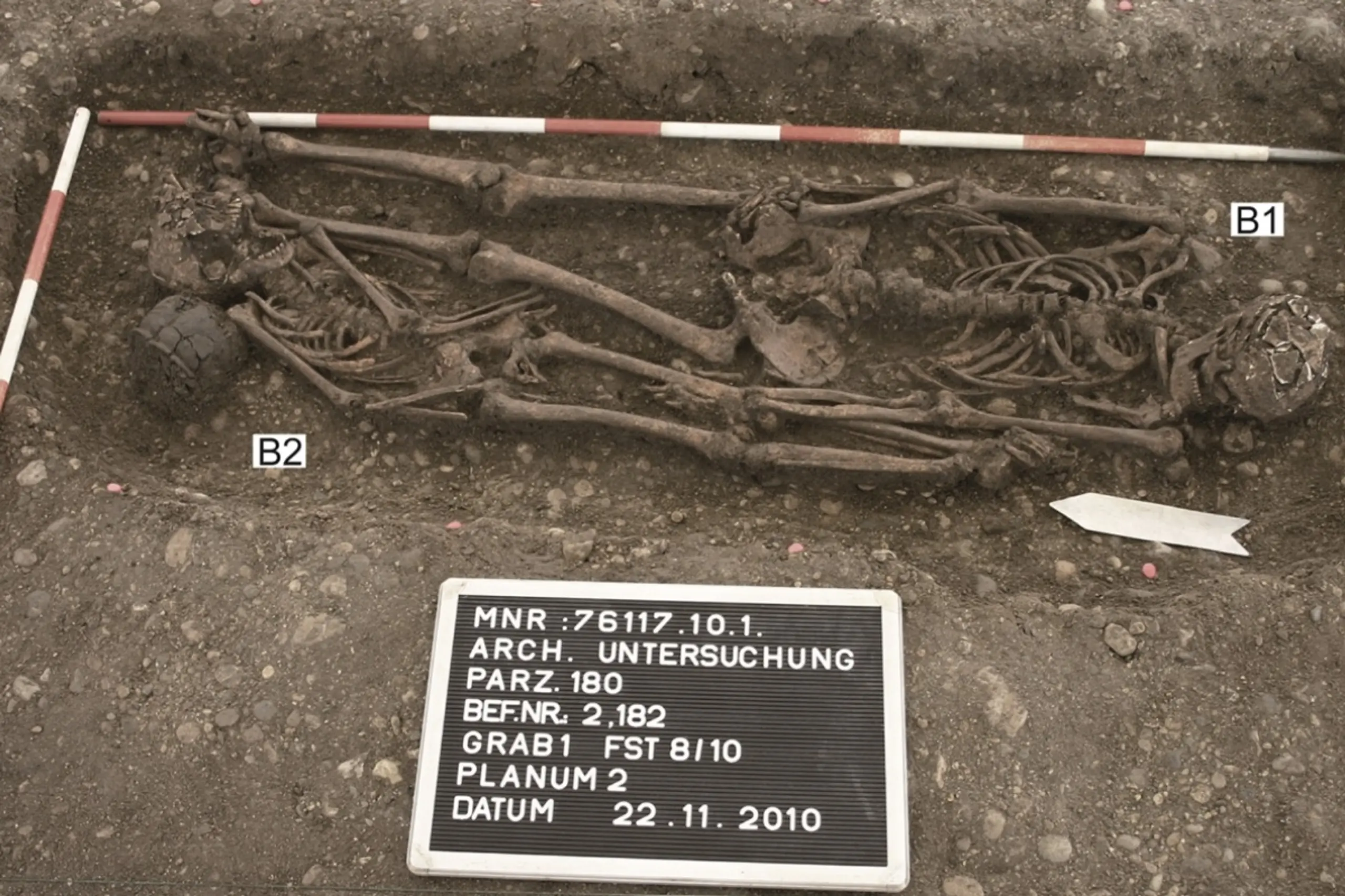 ++ HANDOUT ++ Das frühmittelalterliche Grab in Srejach