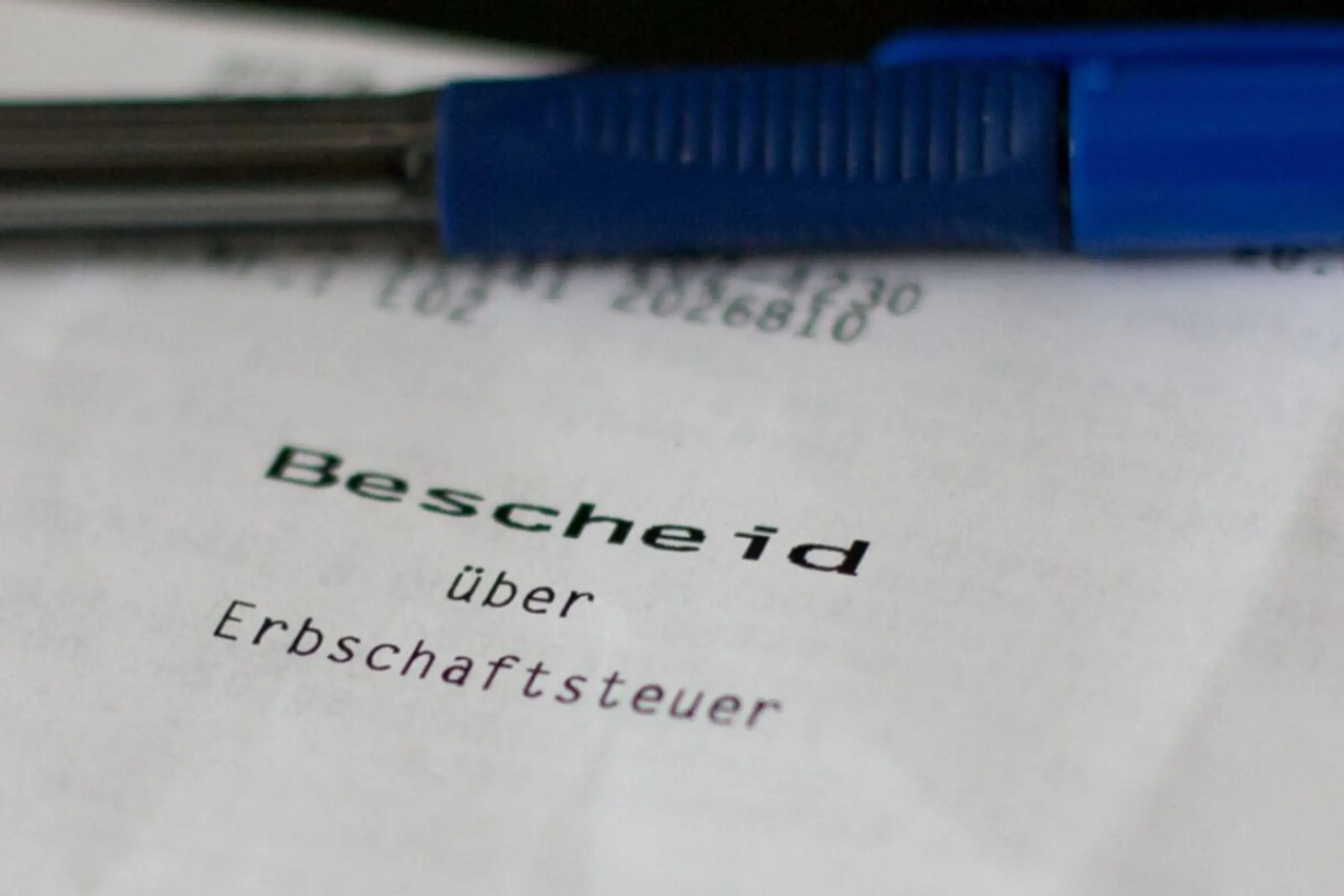 ++ ARCHIVBILD ++ Schweizer entscheiden über Steuer ab Vermögen von 50 Millionen Franken