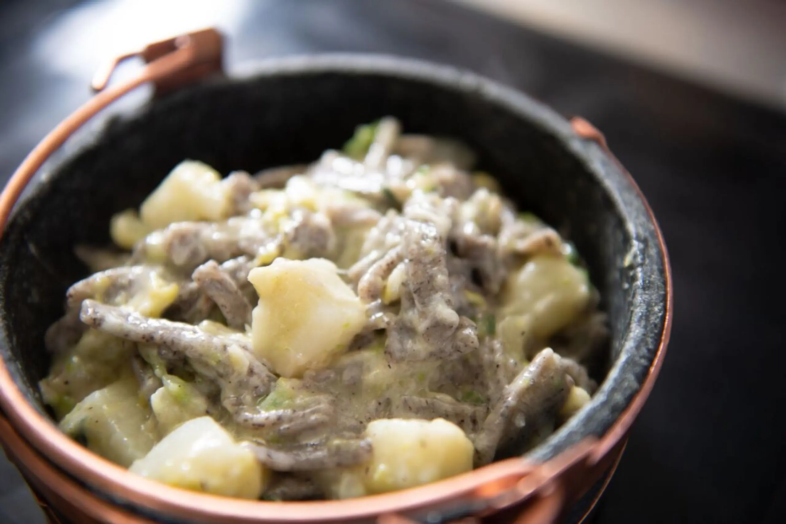 "Pizzoccheri" ist ein Gericht aus Käse, Gemüse und Buchweizennudeln