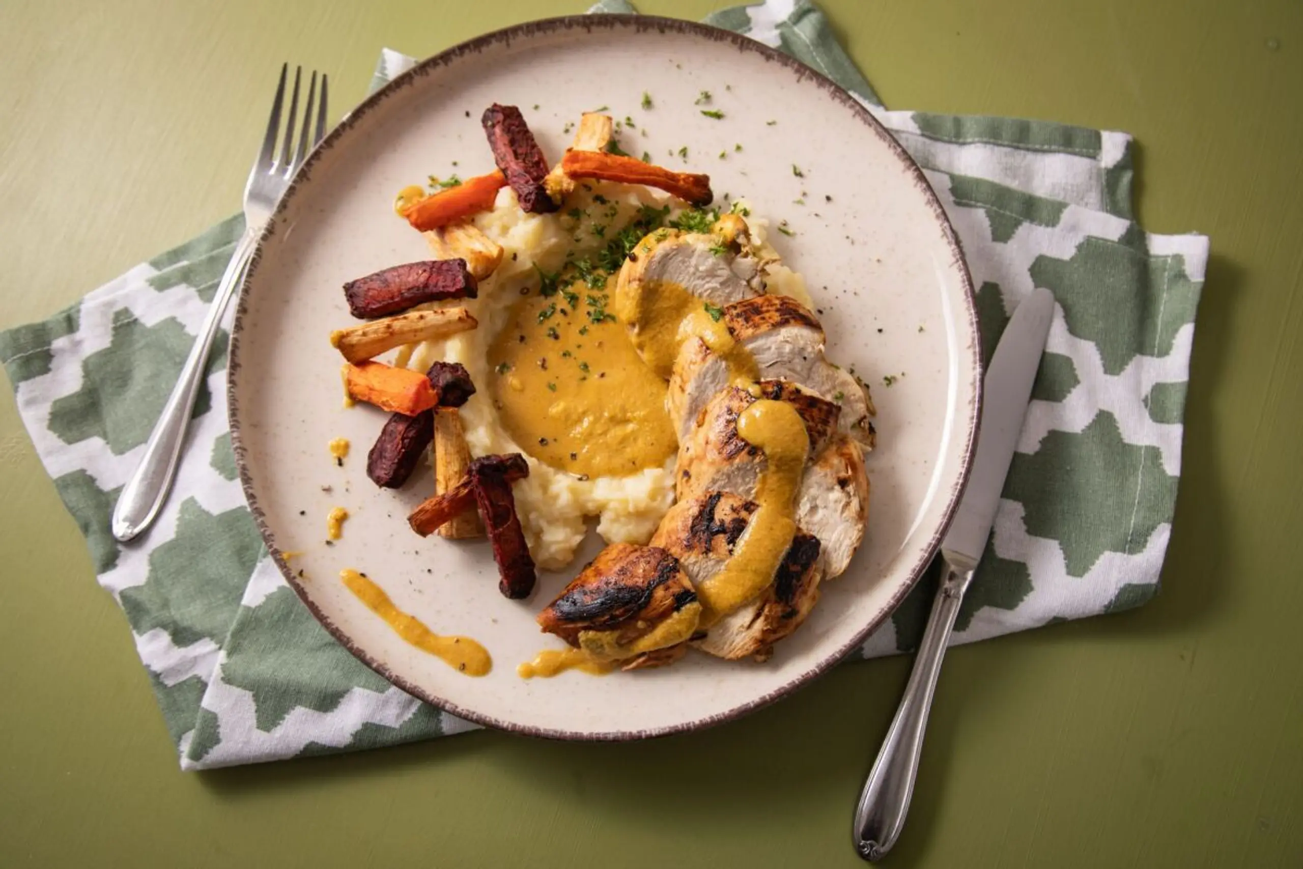 Variation: Hähnchen hier mit Sanddorn-Senf-Frischkäse-Soße