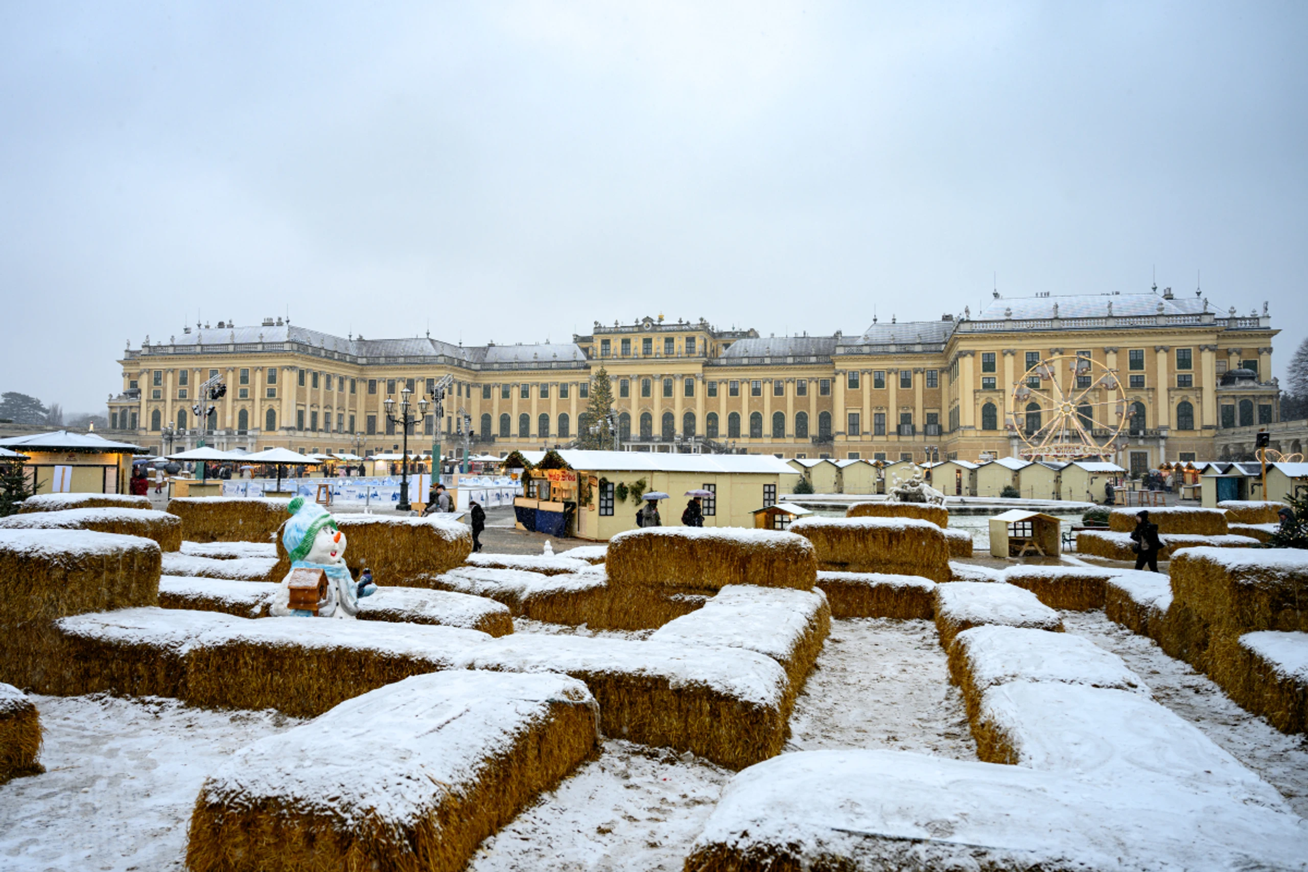 Schloss Schönbrunn ist zu jeder Jahreszeit eine Attraktion