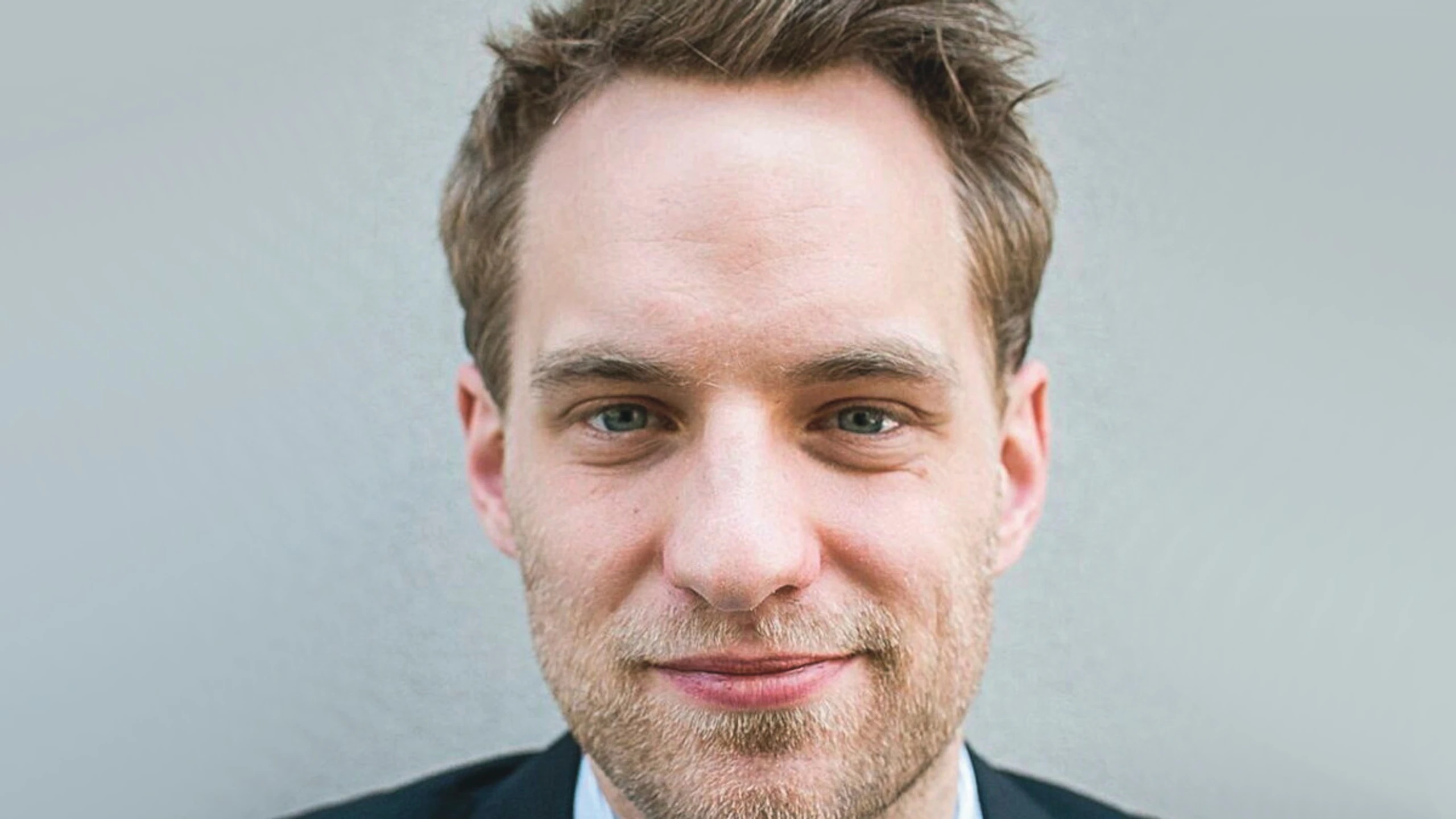 Ralph Janik: „Wir sitzen im Abstellkammerl eines brennenden Hauses und diskutieren über Kurz oder Kern“