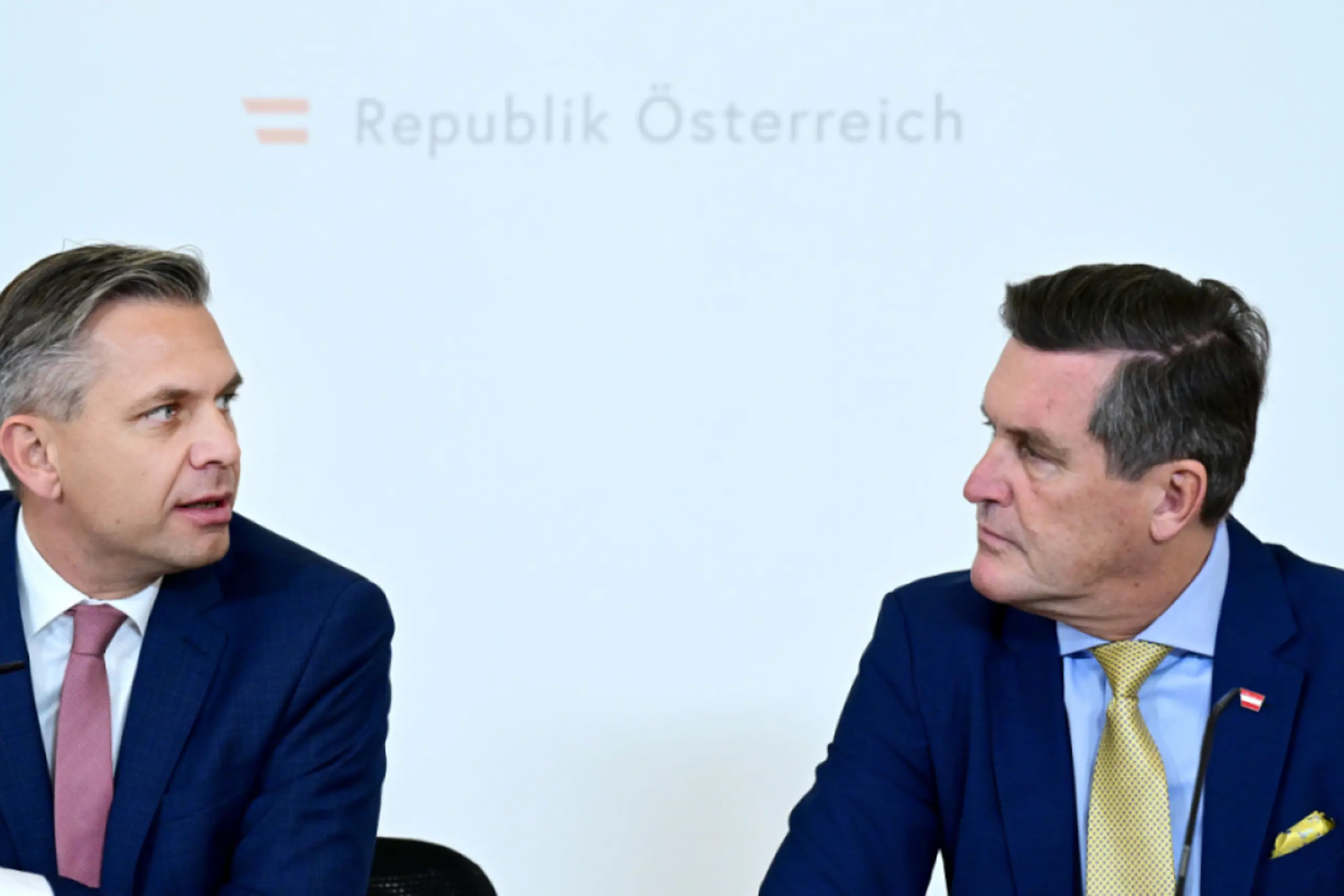 Minister Hattmannsdorfer (ÖVP) und Minister Hanke (SPÖ)