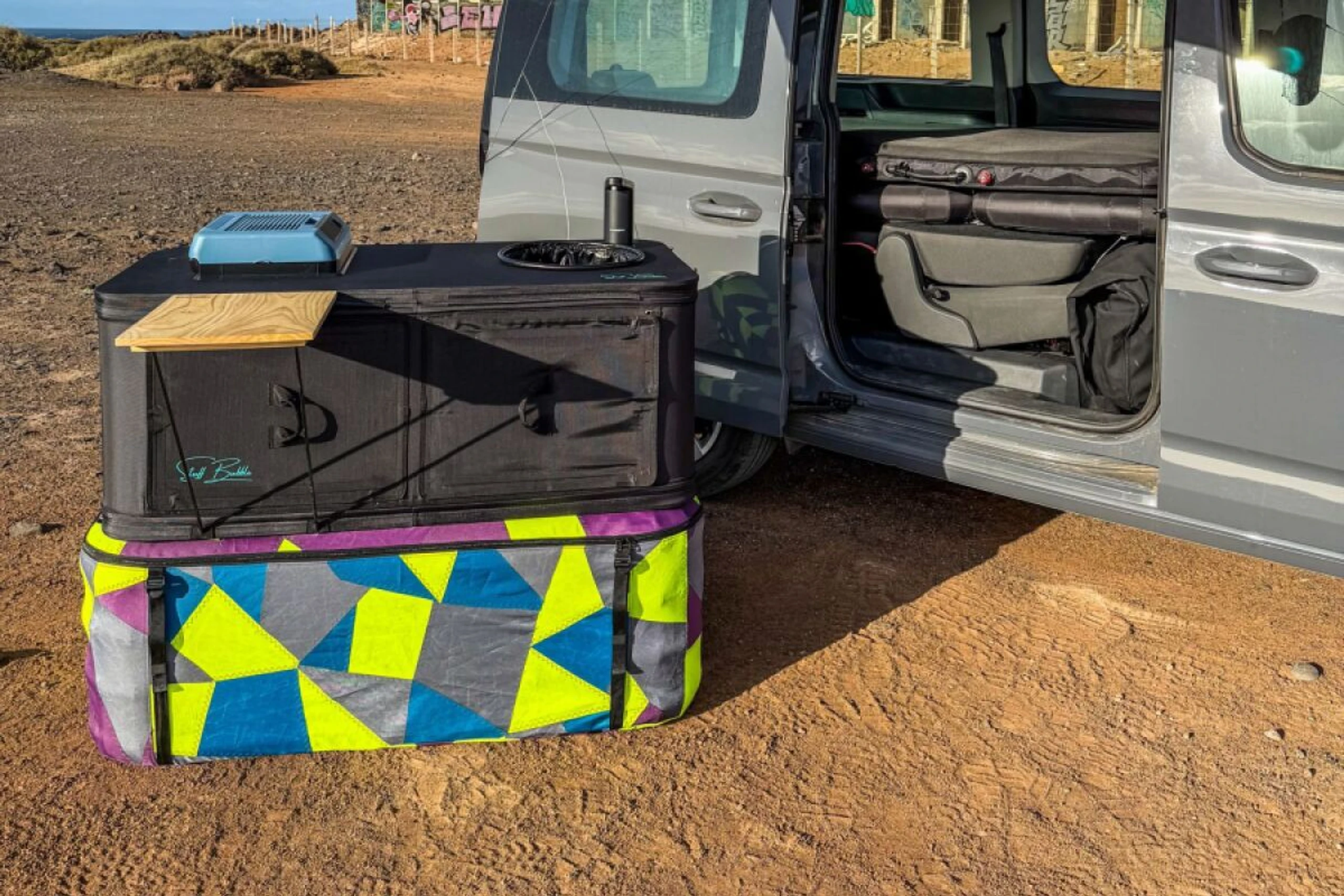 Stuff Bubble bietet Spülbecken, Wassertank und Kühlschrank in einem