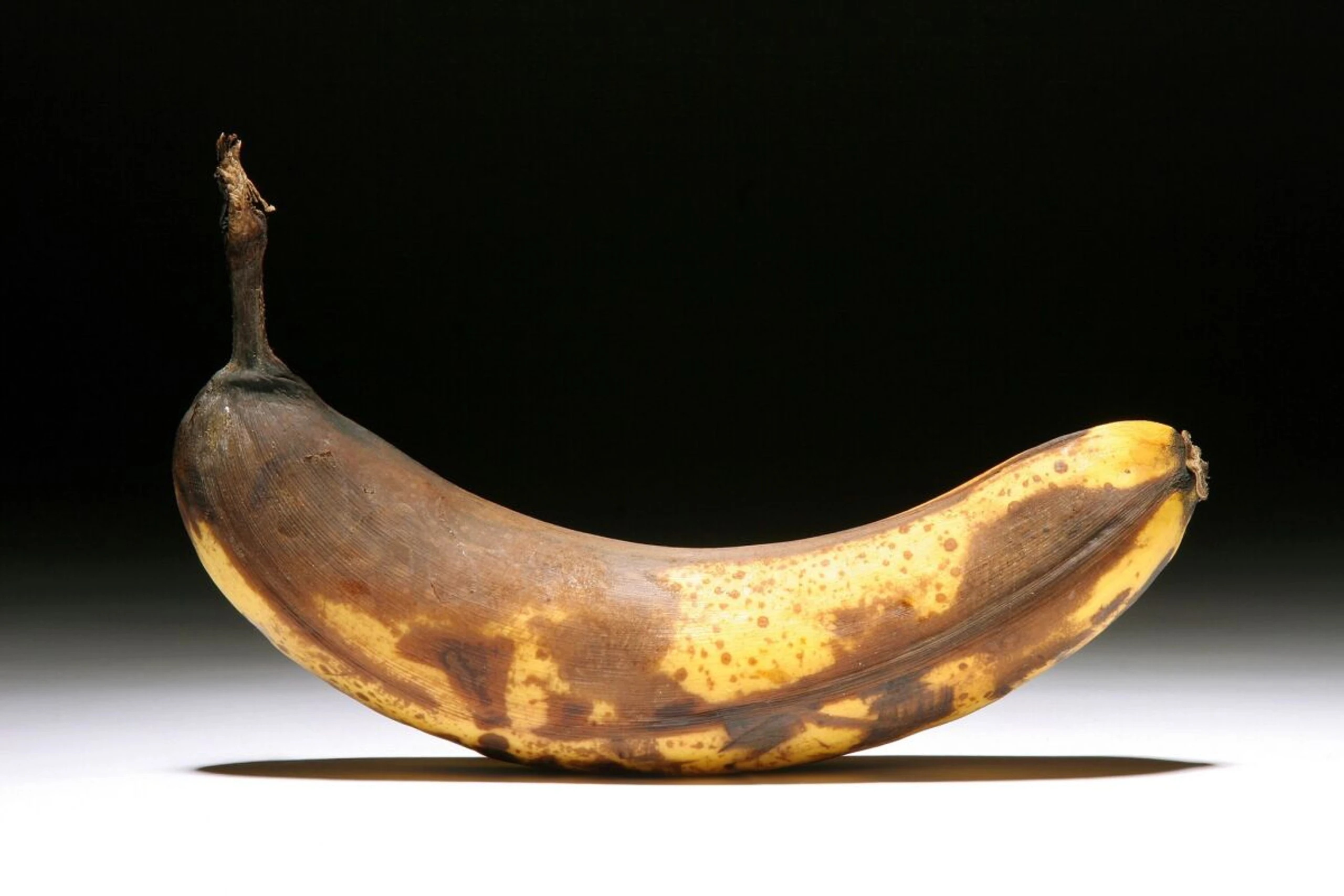 ++ ARCHIVBILD ++ Braune Bananen sind nicht für Babys geeignet