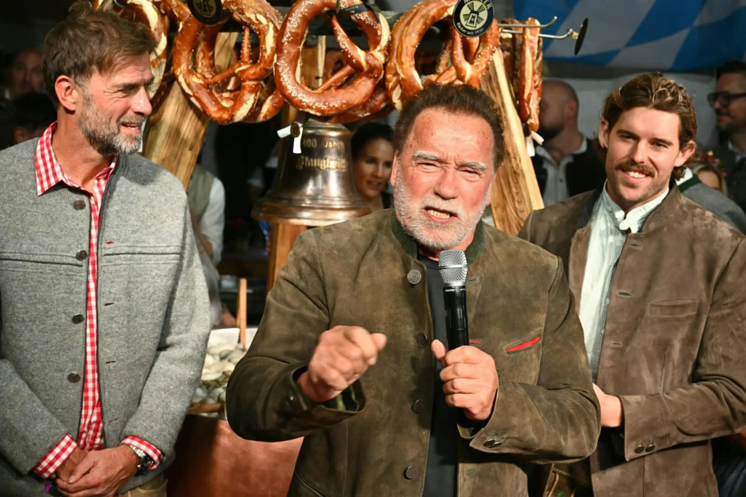 "Arnie" ließ mit "Kloppo" und seinem Sohn den Kessel überkochen