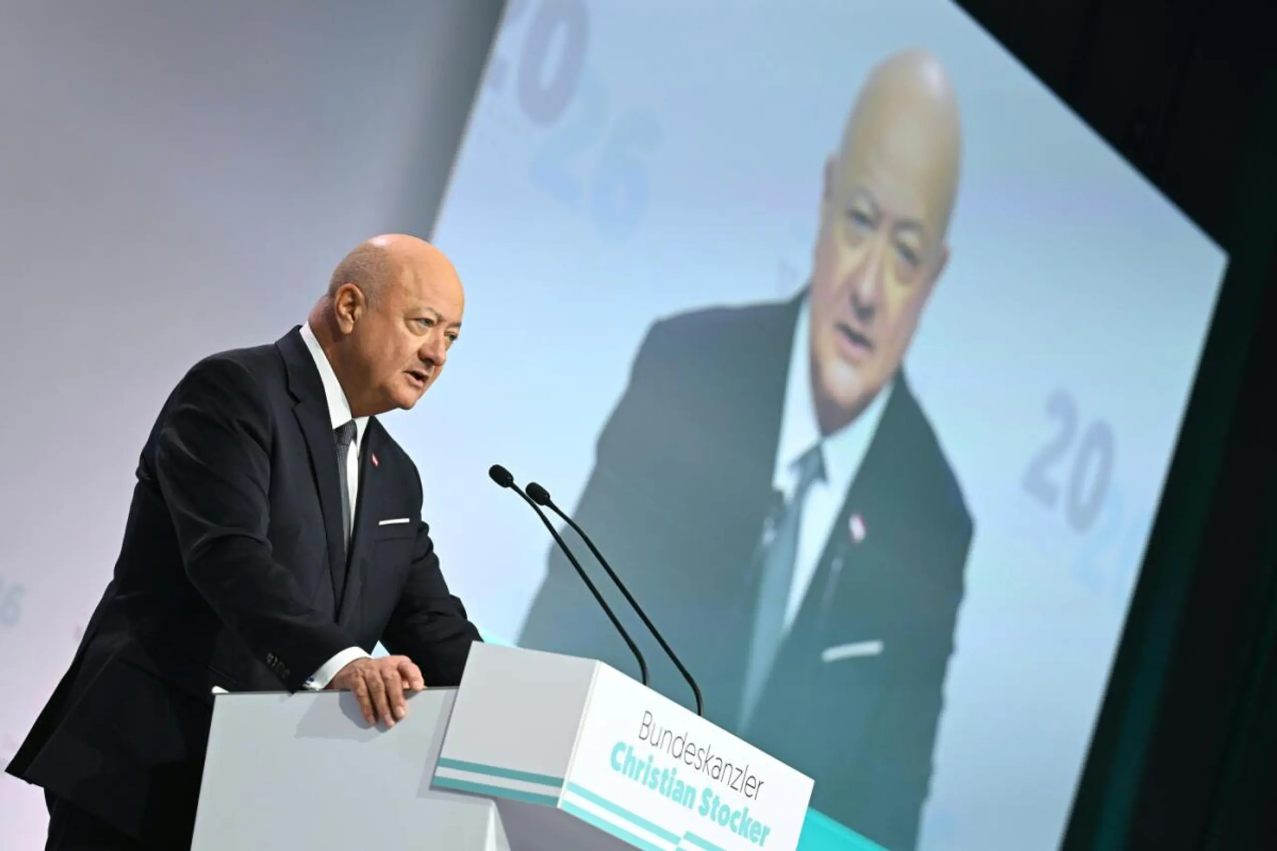 Bundeskanzler Stocker will die Meinung der Bevölkerung einholen