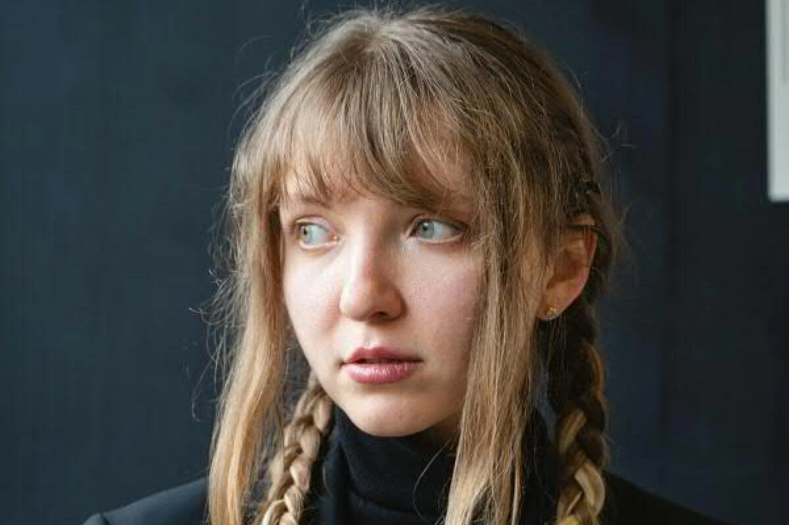 Ustiuhova wurde 2001 in Kiew geboren