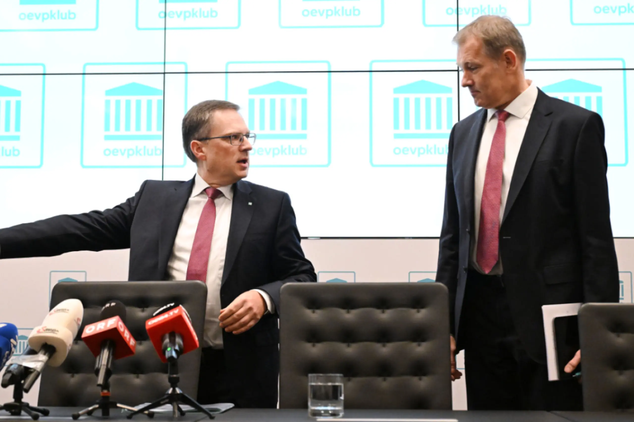 Wöginger-Anwalt Rohregger (rechts) will den VfGH beschäftigen